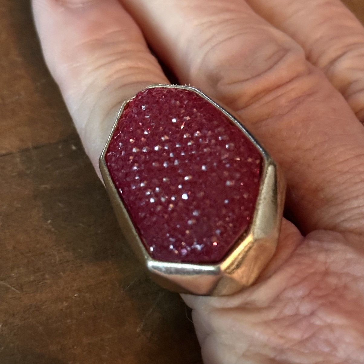 Other Gold tone asymmetrical druzy pink stretch statement ring Size ONE SIZE - 3 Thumbnail