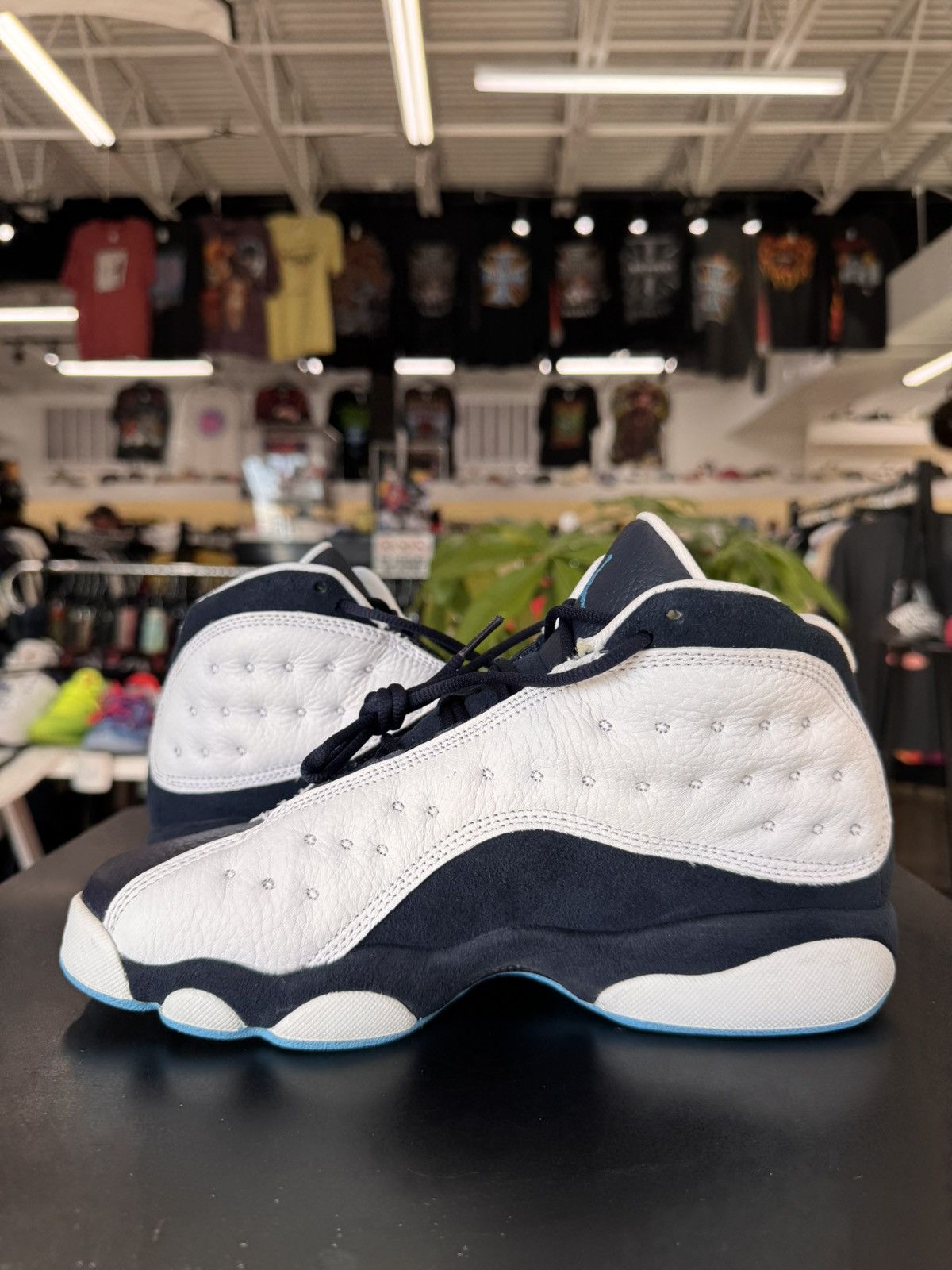 Jordan Brand Air Jordan 13 White Obsidian Powder Blue Size 7Y (2021) Size US 7 / EU 40 - 4 Thumbnail