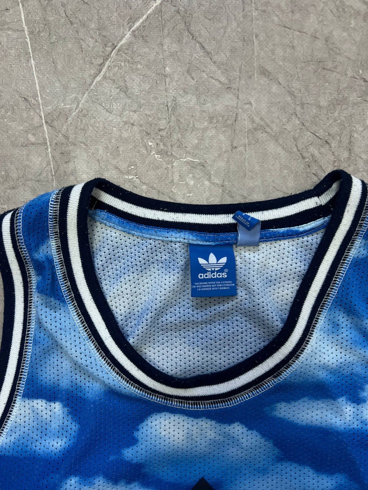 Adidas Adidas Originals T shirt Allover Clouds Vest Basketball S Size US S / EU 44-46 / 1 - 9 Thumbnail