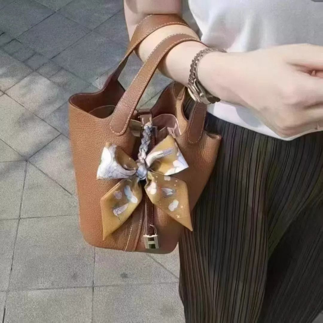 Hermes Hermès Picotin 18 Silver Brown NM Y Stamp Dust Bag Size ONE SIZE - 2 Thumbnail