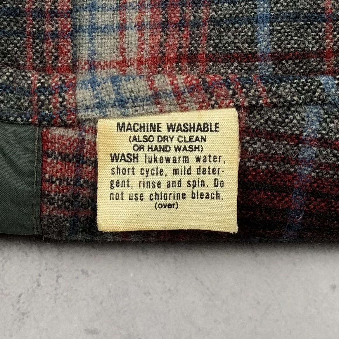 Pendleton Vintage Pendleton Flannel Plaid USA Pure Virgin Wool Shirt Size US L / EU 52-54 / 3 - 13 Thumbnail