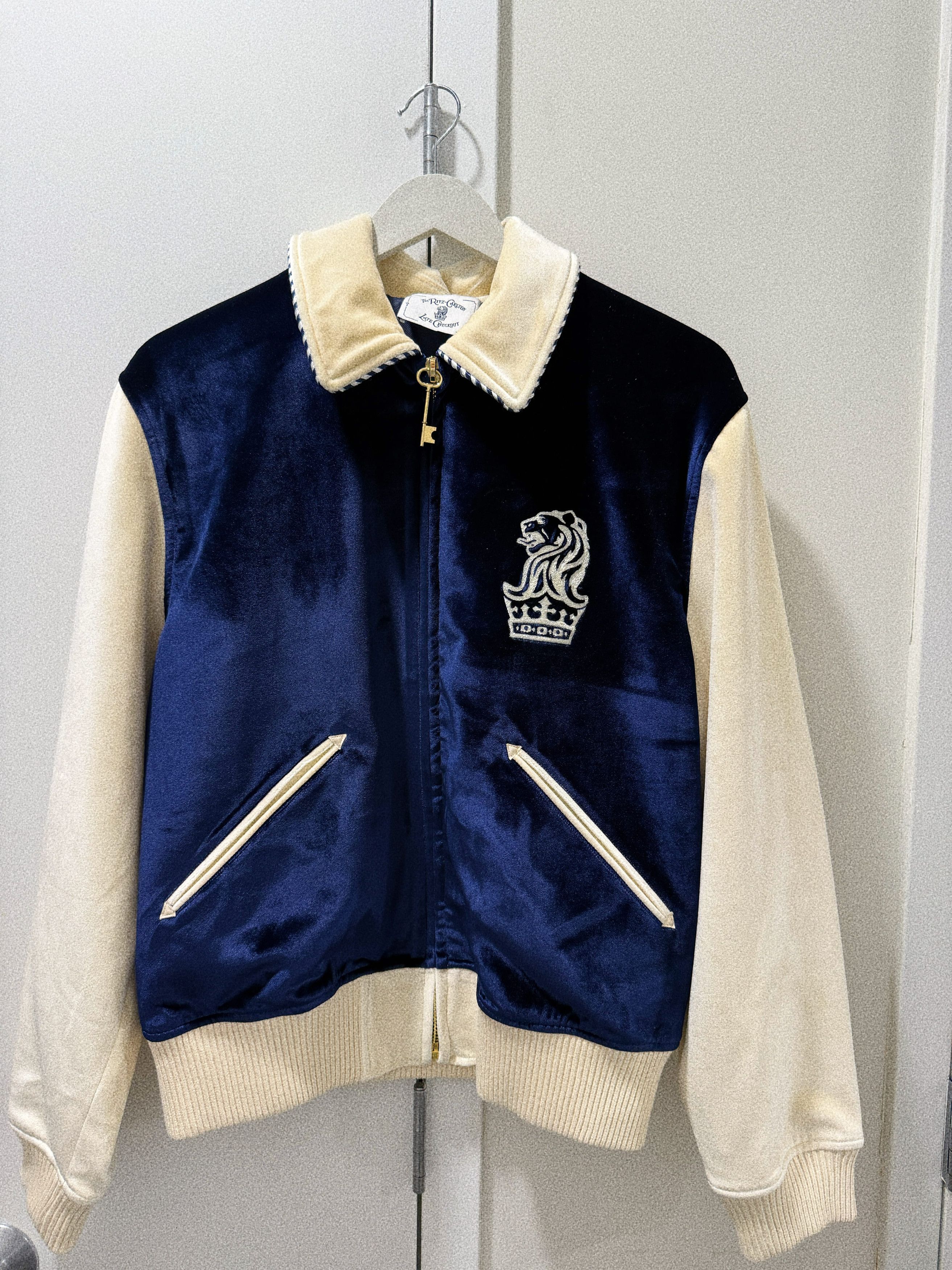 Other Ritz-Carlton × Late Checkout Bomber Jacket Size M / US 6-8 / IT 42-44 - 1 Thumbnail
