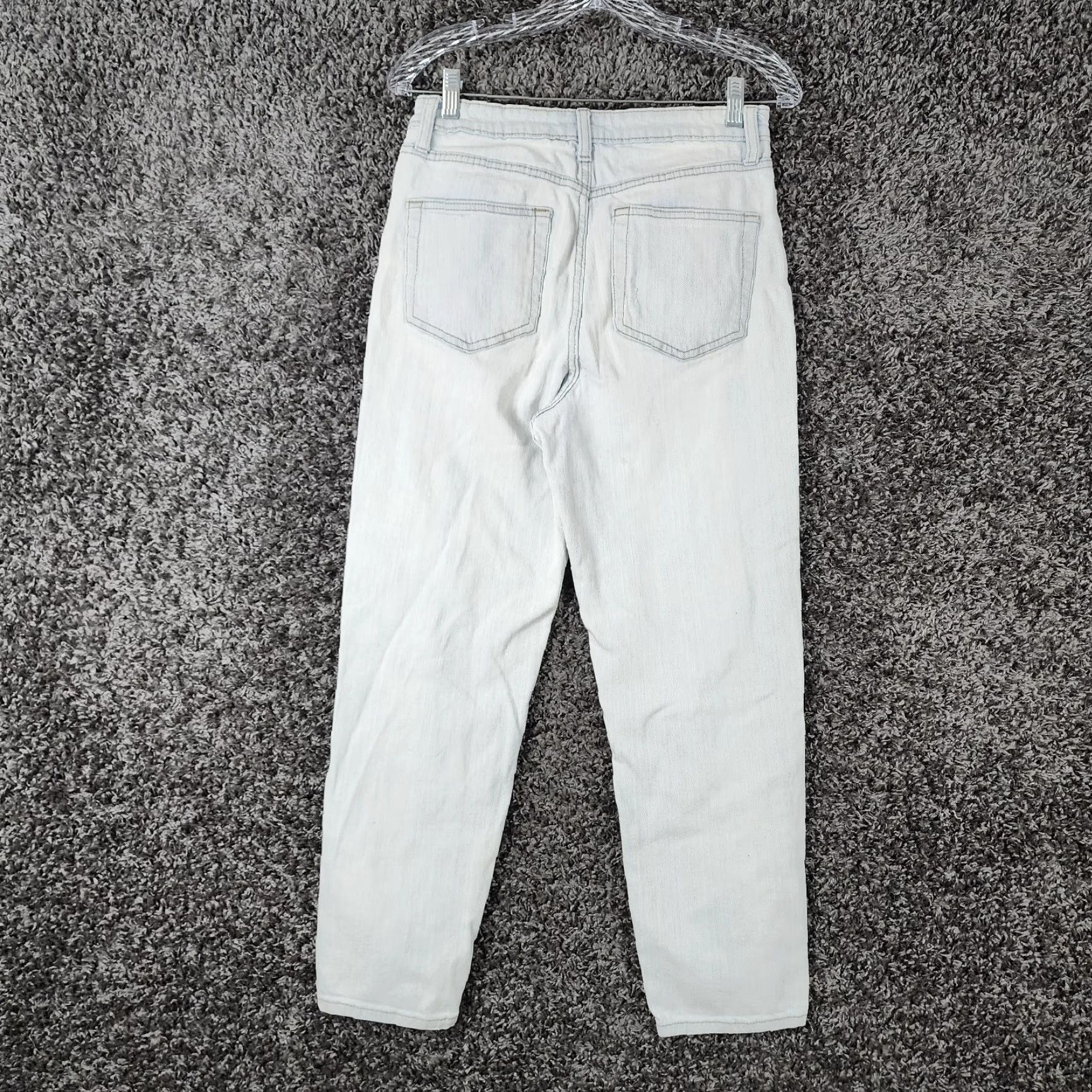 Vintage Wild Fable Jeans Light Wash Distressed High Rise Mom Size 6 Blue Womens Size 28" / US 6 / IT 42 - 7 Thumbnail