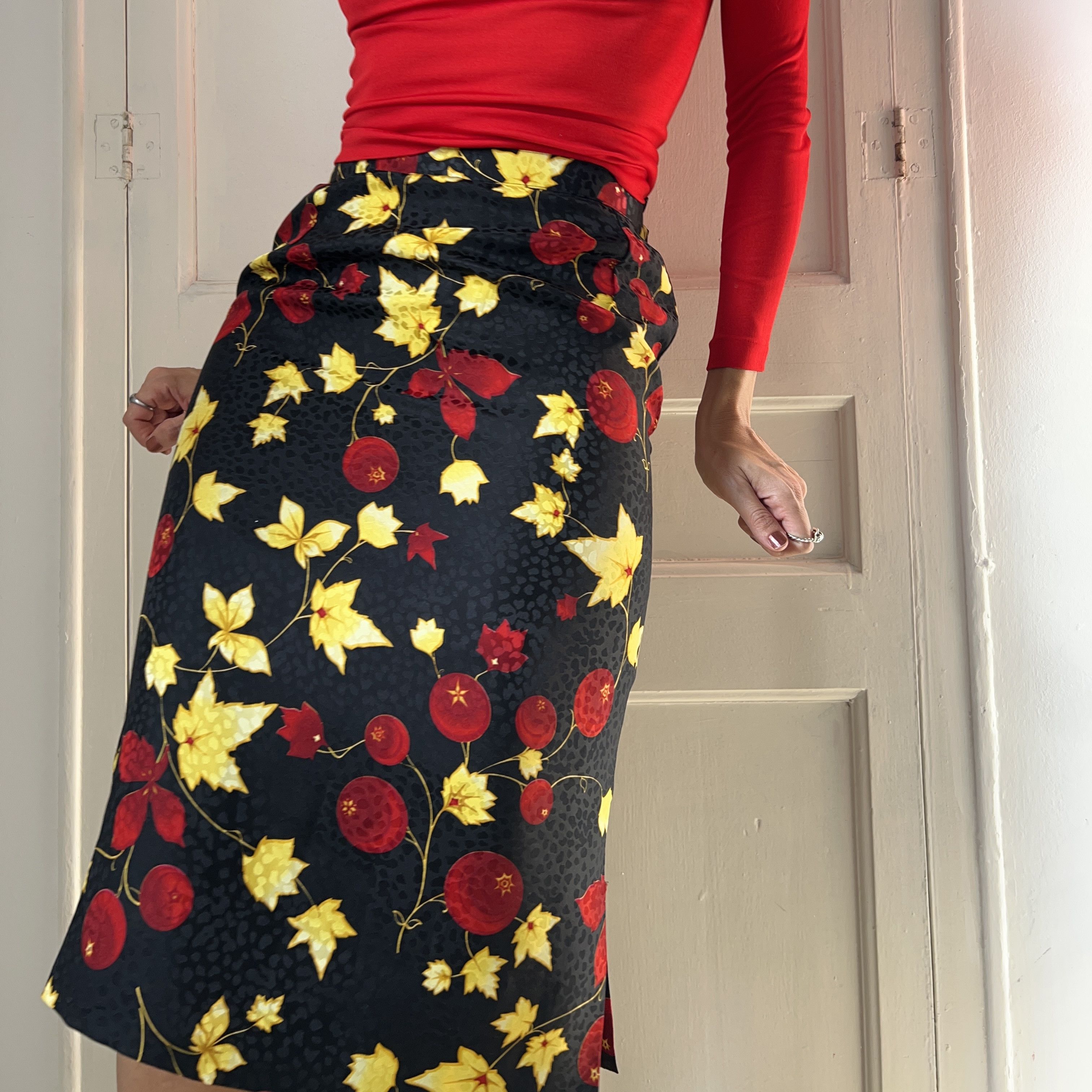 Vintage Vintage 90s Leafy Midi Skirt Size 27" / US 4 / IT 40 - 8 Thumbnail