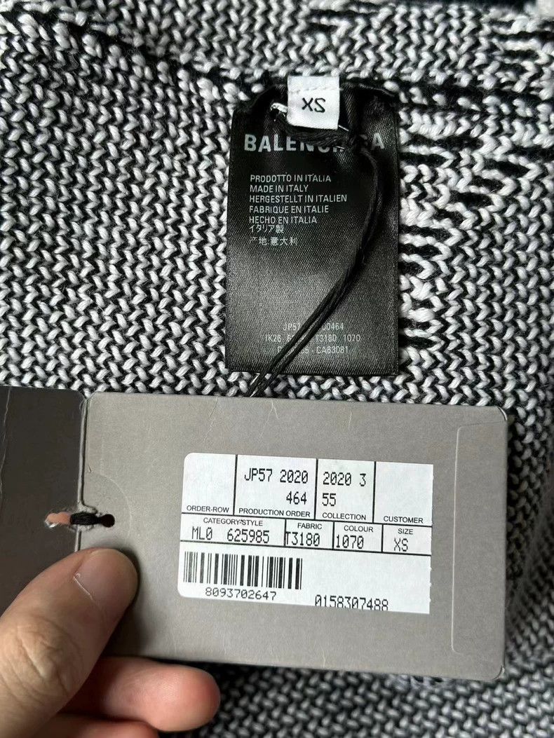 Balenciaga Balenciaga Black and white grass writing bullet screen swe Size US XS / EU 42 / 0 - 4 Thumbnail