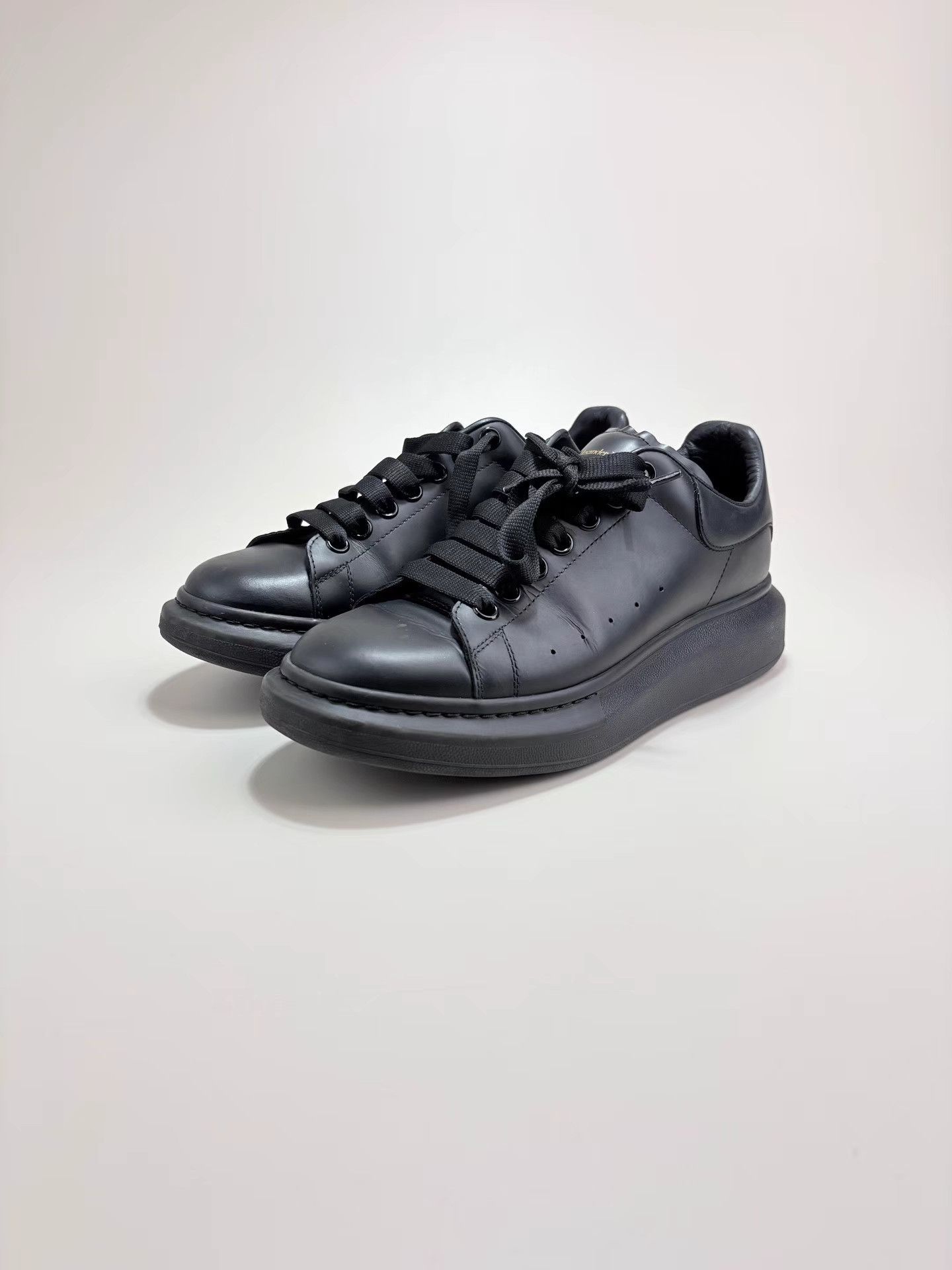 Alexander McQueen ALEXANDER MCQUEEN Black Warrior Platform Sneakers Size US 9 / EU 42 - 1 Thumbnail