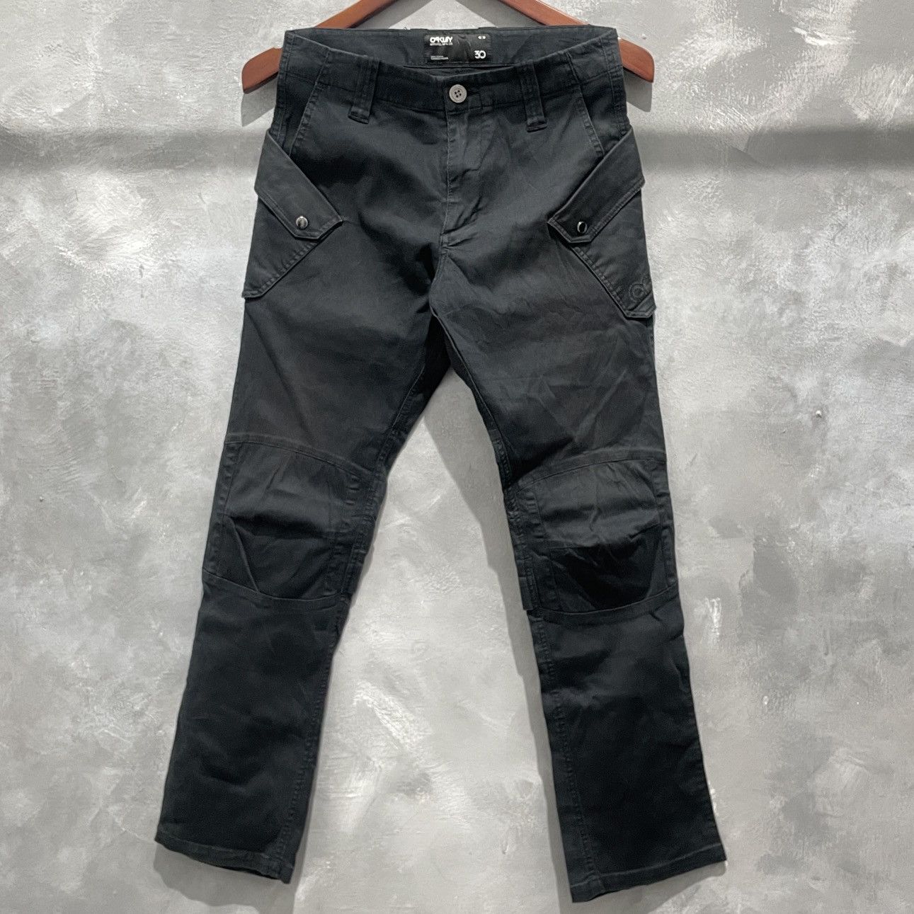 Oakley 2000s Oakley Gorpcore Cargo Pants Size US 30 / EU 46 - 1 Thumbnail
