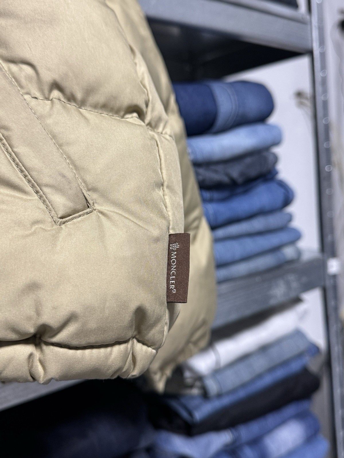 Moncler Vintage MONCLER Down Puffer Womens Bomber Jacket Size 1 Size S / US 4 / IT 40 - 7 Thumbnail