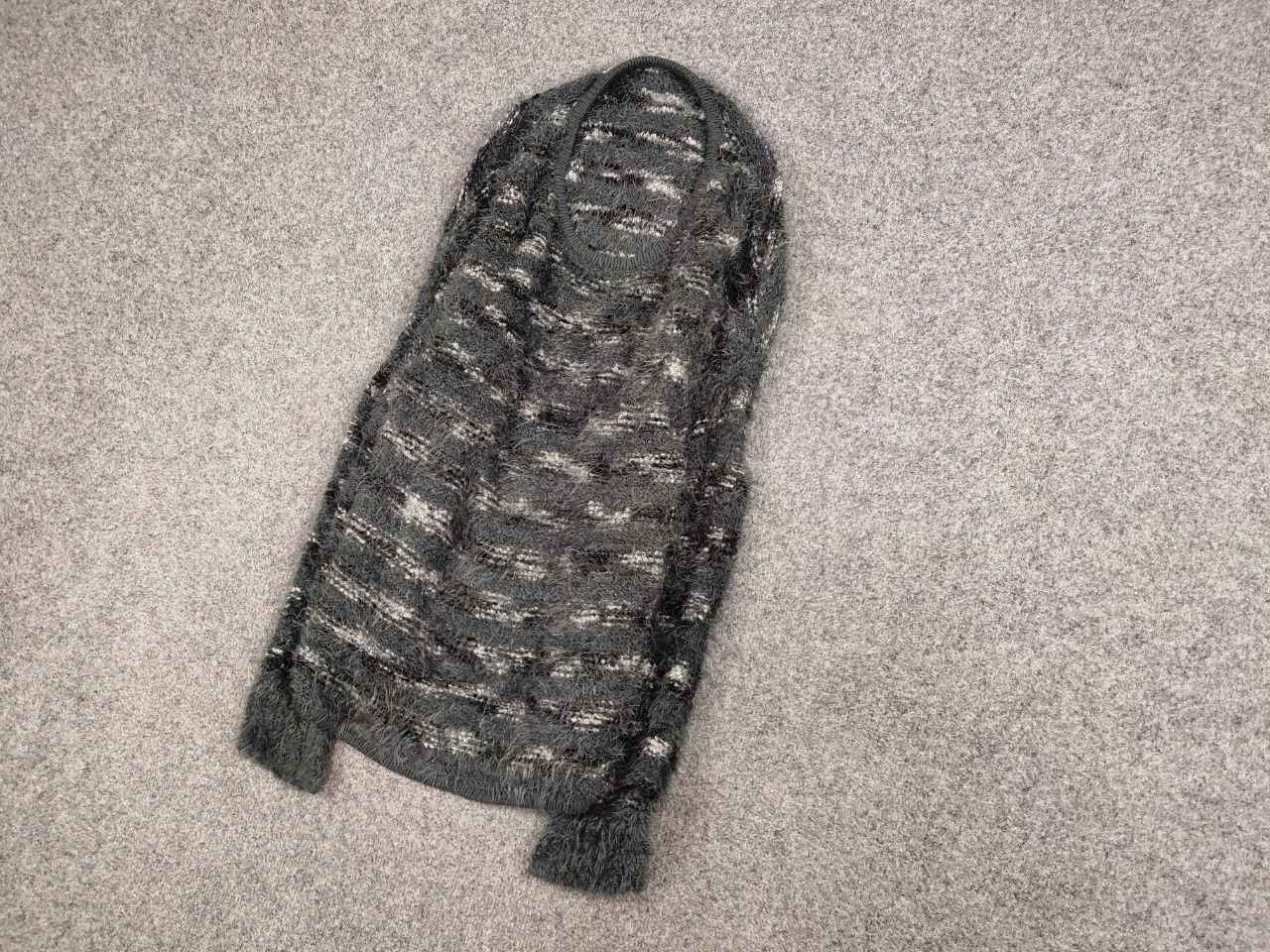 Japanese Brand Vintage Japanese Design Mohair Style fuzzy Sweater Y2K Style Size US L / EU 52-54 / 3 - 3 Thumbnail