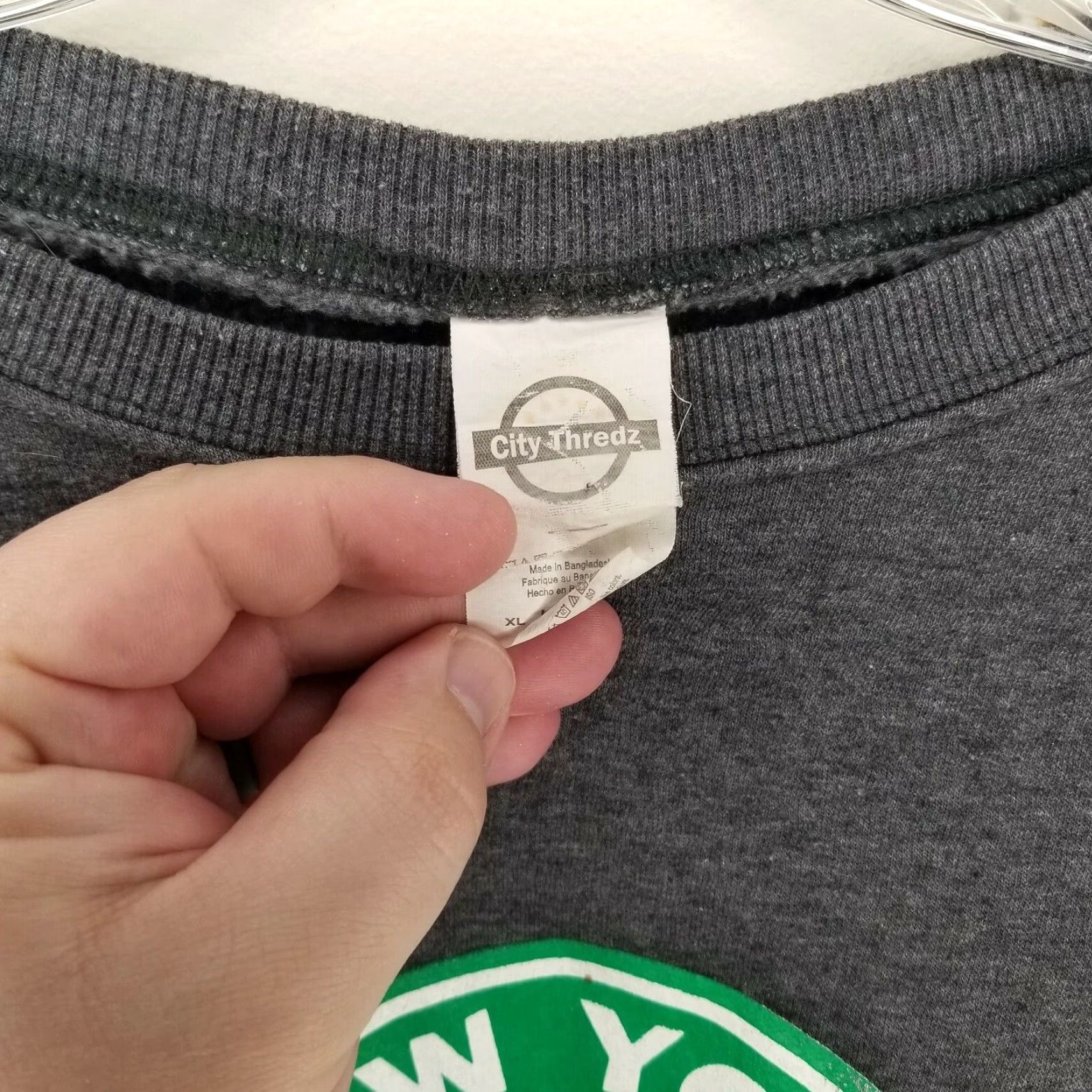 Vintage VINTAGE City Thredz City Sweater Long Sleeve Pullover Men XL Gray Pullover Mens Big City Theme 80s 90s Size US XL / EU 56 / 4 - 3 Thumbnail