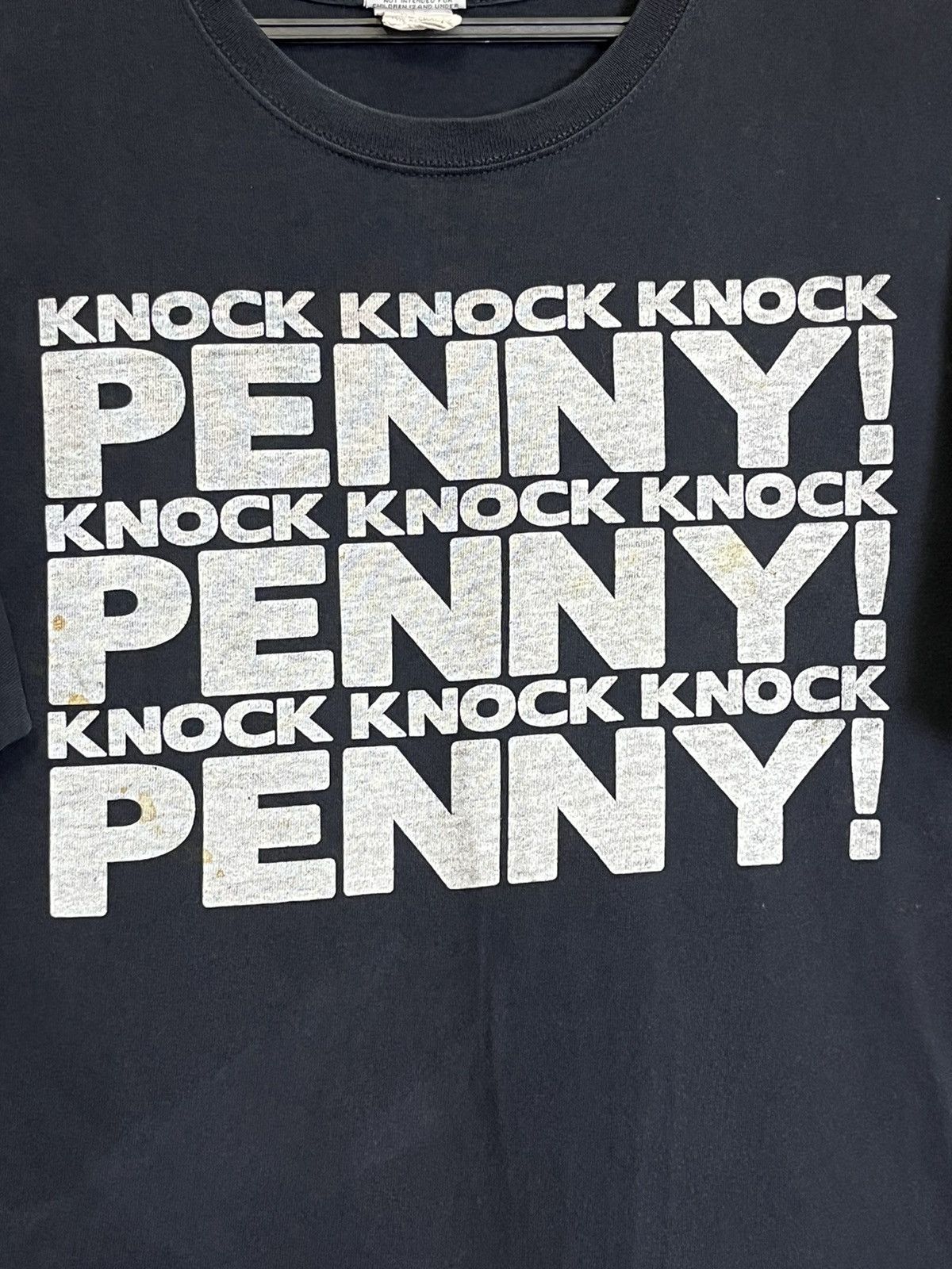 Vintage VINTAGE KNOCK KNOCK KNOCK PENNY THE BIGBANG THEORY T SHIRT Size US L / EU 52-54 / 3 - 3 Thumbnail