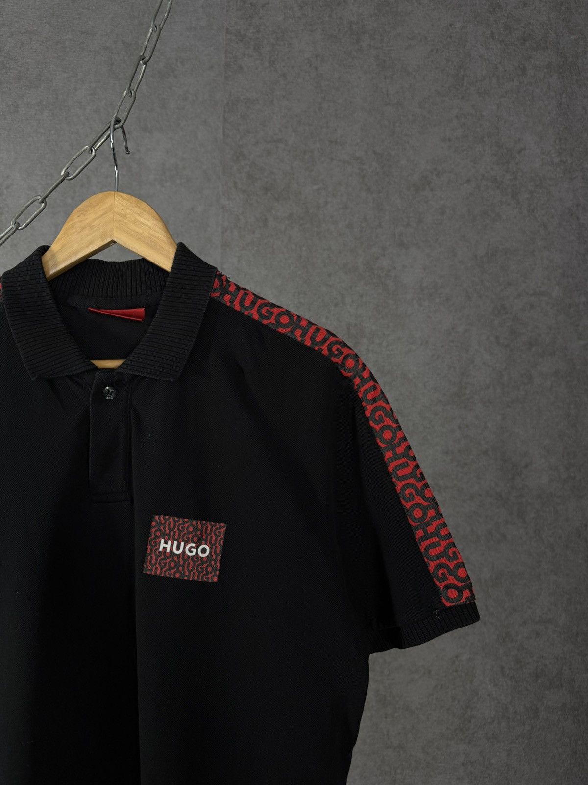 Designer × Hugo Boss Hugo Boss monogram polo tee Size US M / EU 48-50 / 2 - 2 Thumbnail