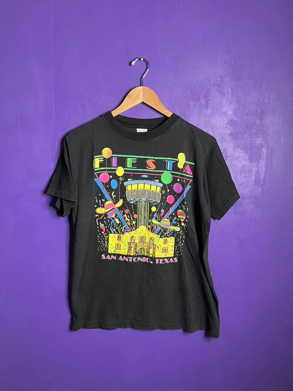 Vintage Vintage 90s San Antonio fiesta Alamo t-shirt Size US M / EU 48-50 / 2 - 1 Thumbnail