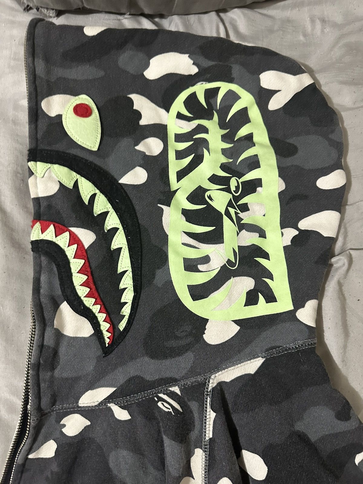 Bape Men’s multi camo bape hoodie Size US M / EU 48-50 / 2 - 3 Thumbnail
