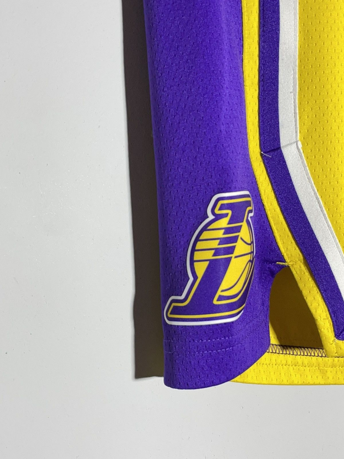 NBA L.A Lakers Nike Y2k Streetwear NBA Basketball Shorts Size US 38 / EU 54 - 7 Thumbnail