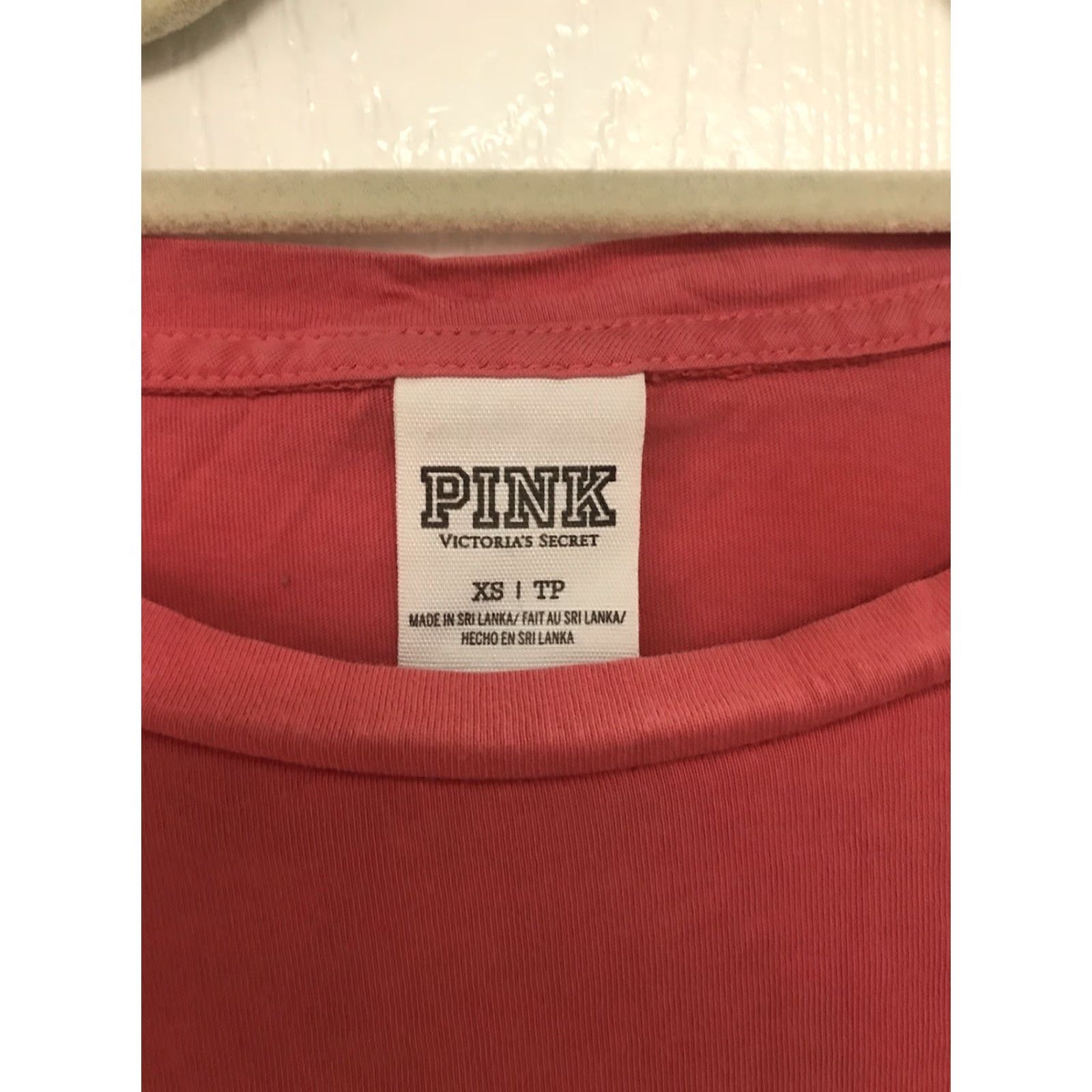 Victoria's Secret VINTAGE Victoria's Secret PINK CAMPUS POCKET T-SHIRT XS Womens Red Graphic Tee Pocket Scoopneck Short Sleeve Girls Womens Size XS / US 0-2 / IT 36-38 - 3 Thumbnail