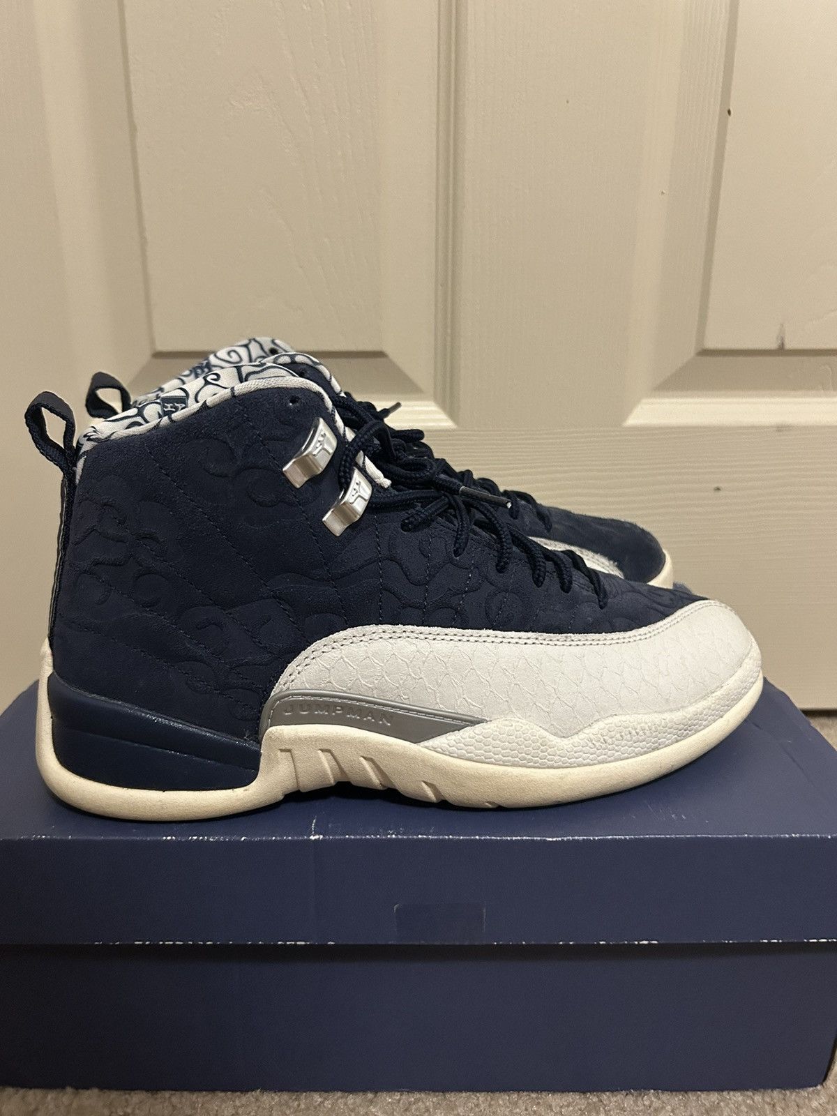 Jordan Brand Jordan 12 international flight Size US 8.5 / EU 41-42 - 1 Thumbnail