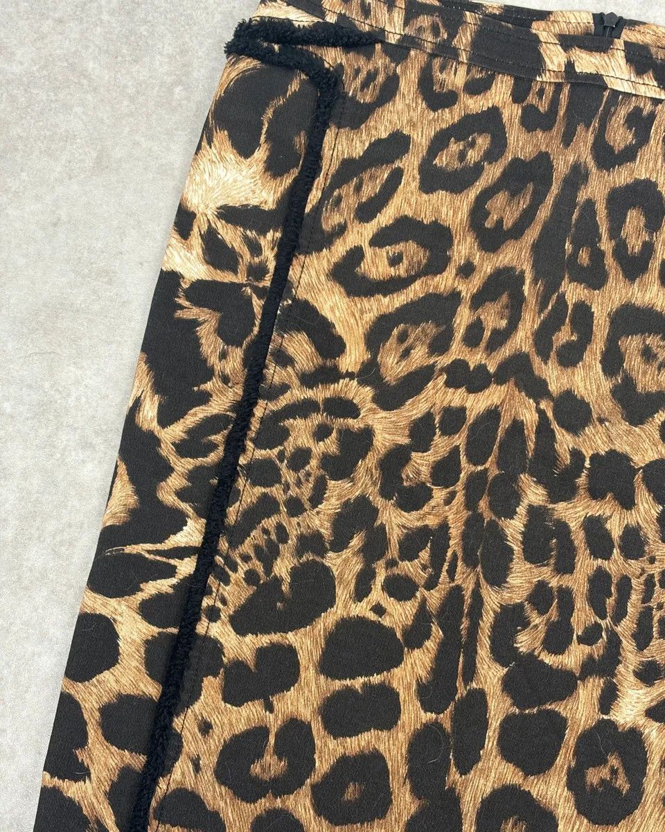 Gianfranco Ferre AW2006 Gianfranco Ferre Beige Leopard Print Blazer & Skirt Set Size M / US 6-8 / IT 42-44 - 18 Thumbnail