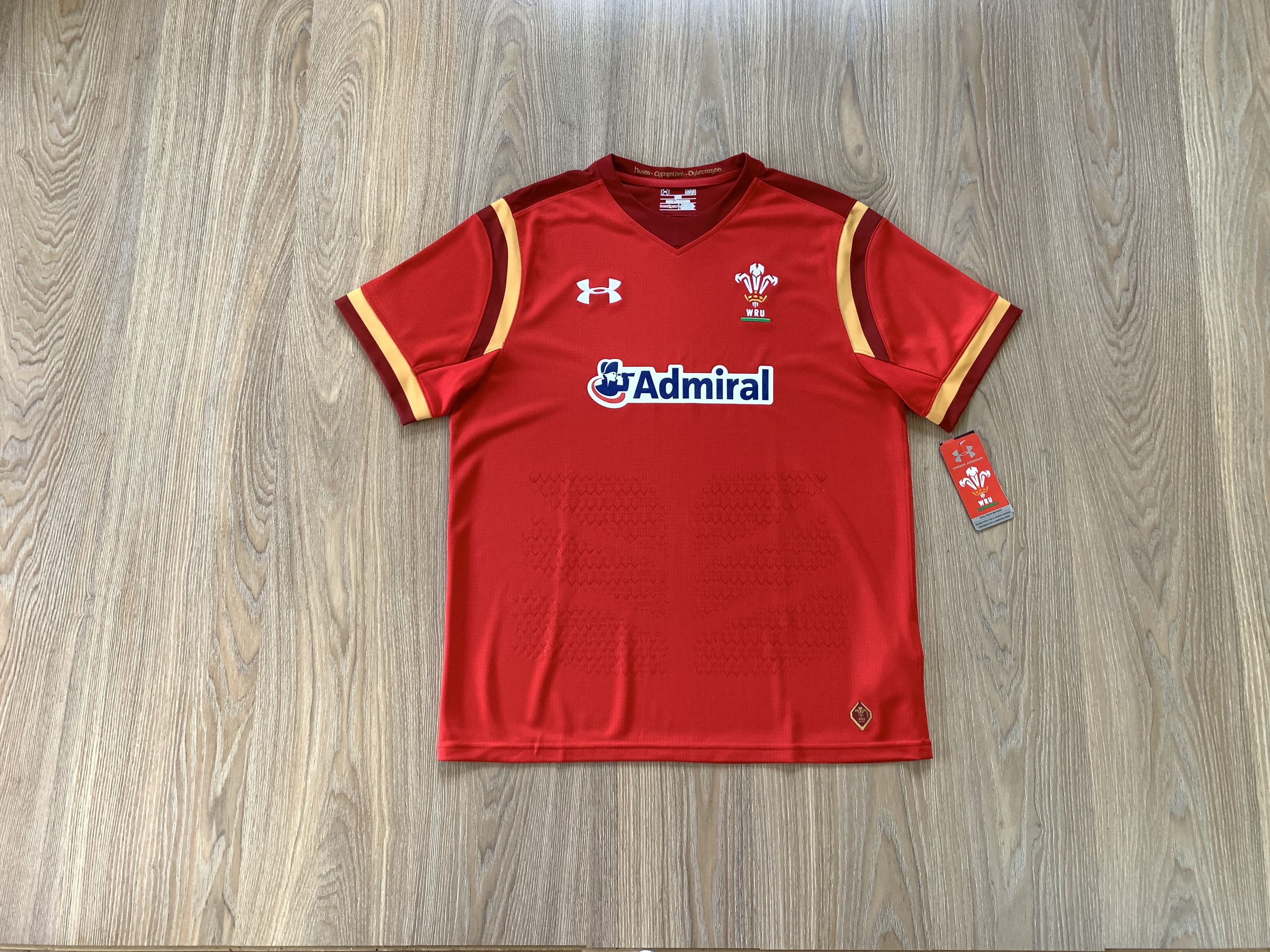 Under Armour × Vintage Under Armour Wales Rugby Union Home Jersey Size US M / EU 48-50 / 2 - 1 Thumbnail