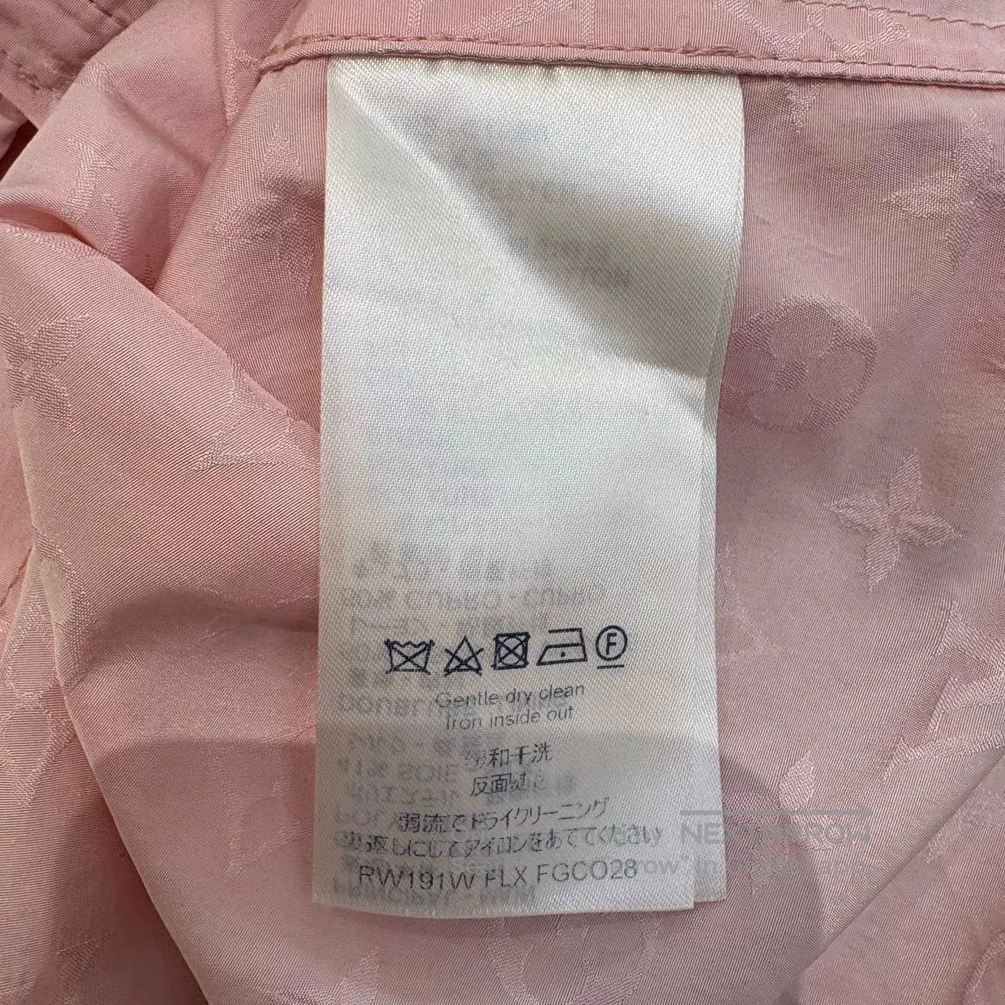 Louis Vuitton Louis Vuitton Pink Logo Hooded Jacket. Size US XS / EU 42 / 0 - 7 Thumbnail