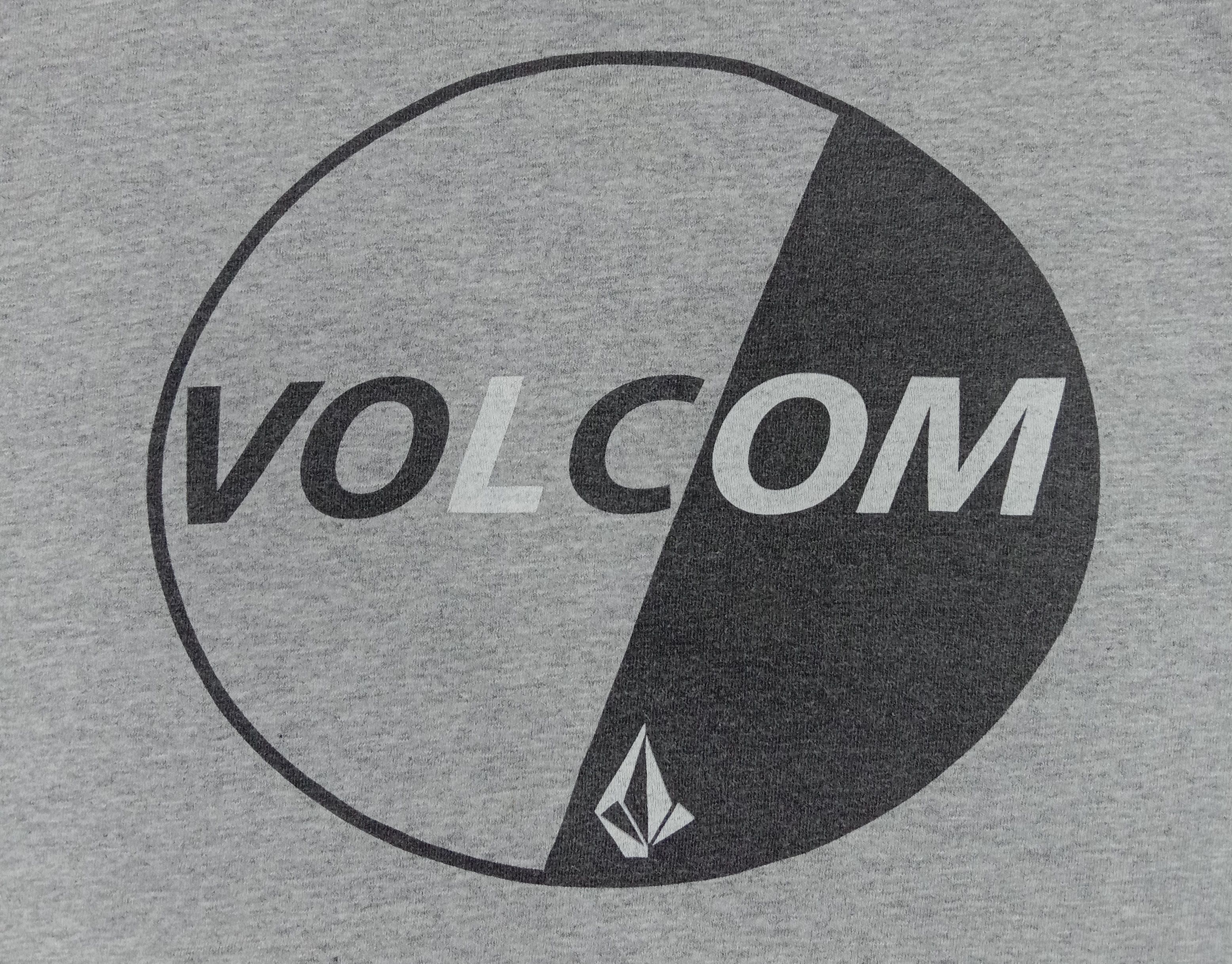 Volcom Vintage Volcom Big Logo T Shirt Size US XL / EU 56 / 4 - 2 Thumbnail