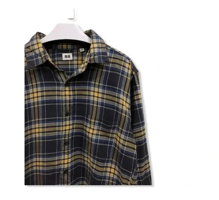 Flannel × Japanese Brand Japanese Brand Uniqlo Plaid Tartan Flannel Shirt 👕 Size US M / EU 48-50 / 2 - 2 Thumbnail