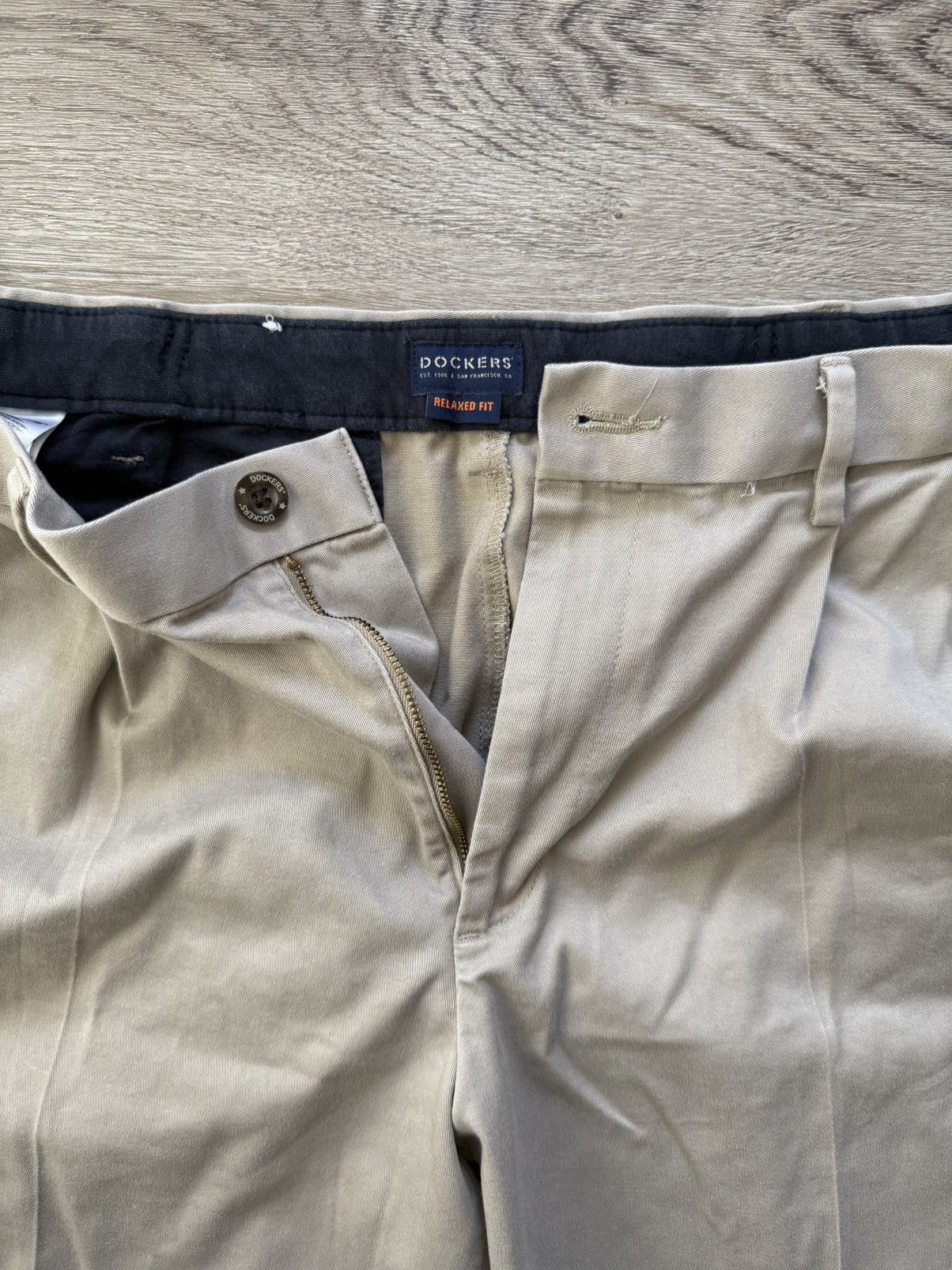 Dockers × Vintage Dockers pleated khaki Size US 36 / EU 52 - 2 Thumbnail