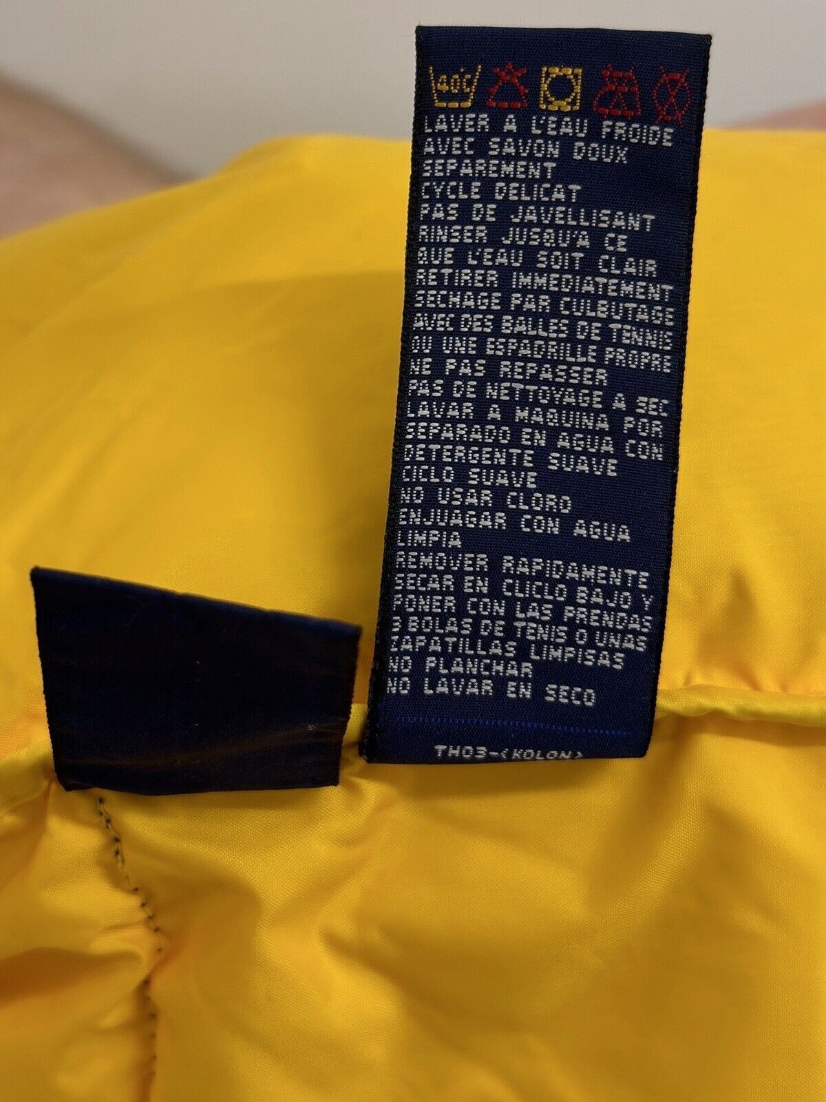 Tommy Hilfiger Vintage Tommy Hilfiger Jeans Puffer Down Jacket Mens Arctic Size US XL / EU 56 / 4 - 12 Thumbnail