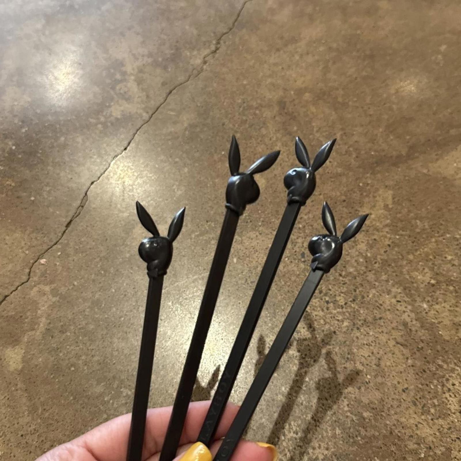 Playboy Set of 4 Plastic Playboy Bunny Stir Sticks Size ONE SIZE - 3 Thumbnail