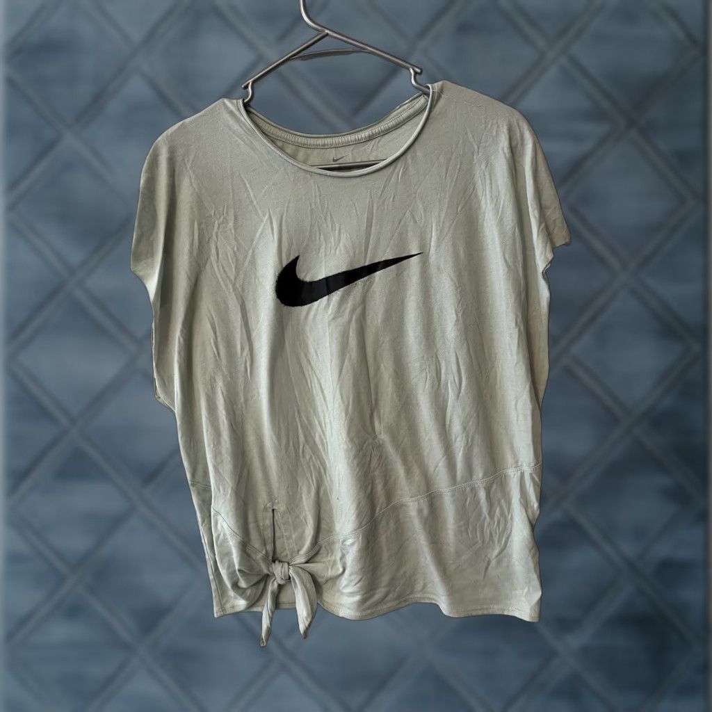 Nike Nike Dri Fit Women's T-Shirt Gray Large Size L Shirt Womens Nike Dri-Fit Gray T Shirt L Women’s Size L / US 10 / IT 46 - 1 Thumbnail
