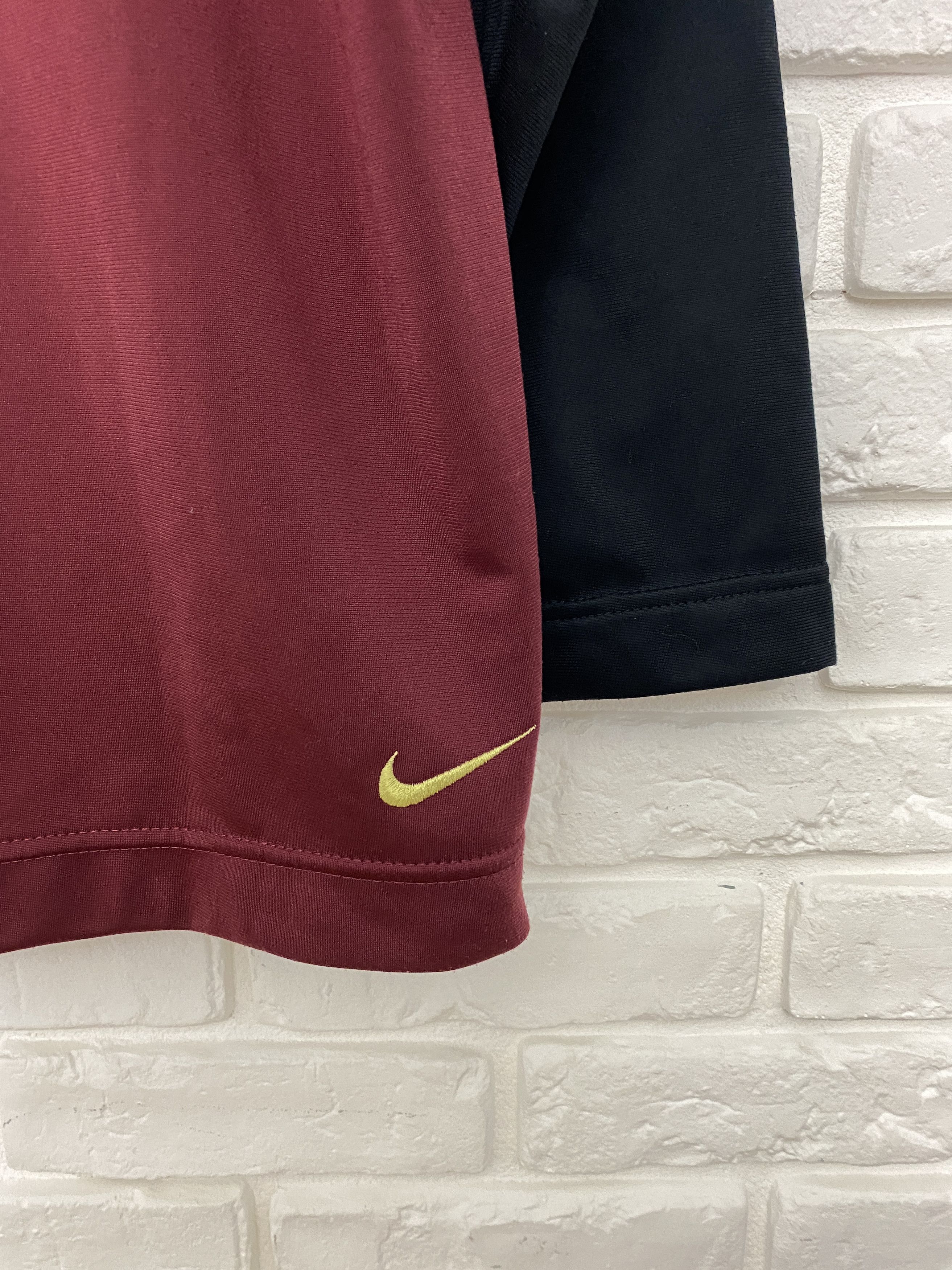 Vintage Vintage Men's Nike Hoodie Center Logo Burgundy Black Size L Size US L / EU 52-54 / 3 - 9 Thumbnail