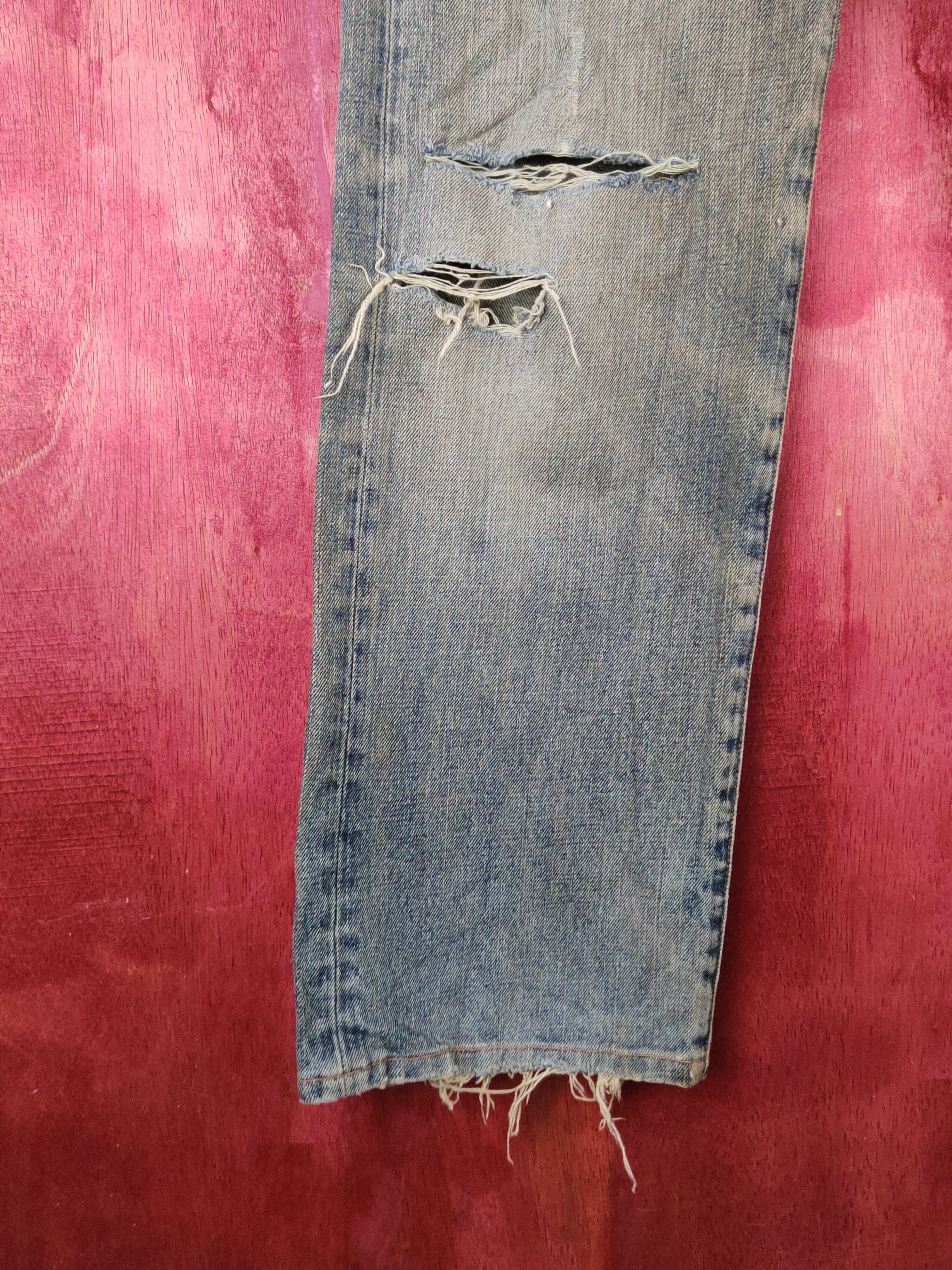 Japanese Brand Wrangler Dark Blue Faded Distressed Ripped Jeans #S2246 Size US 31 - 4 Thumbnail