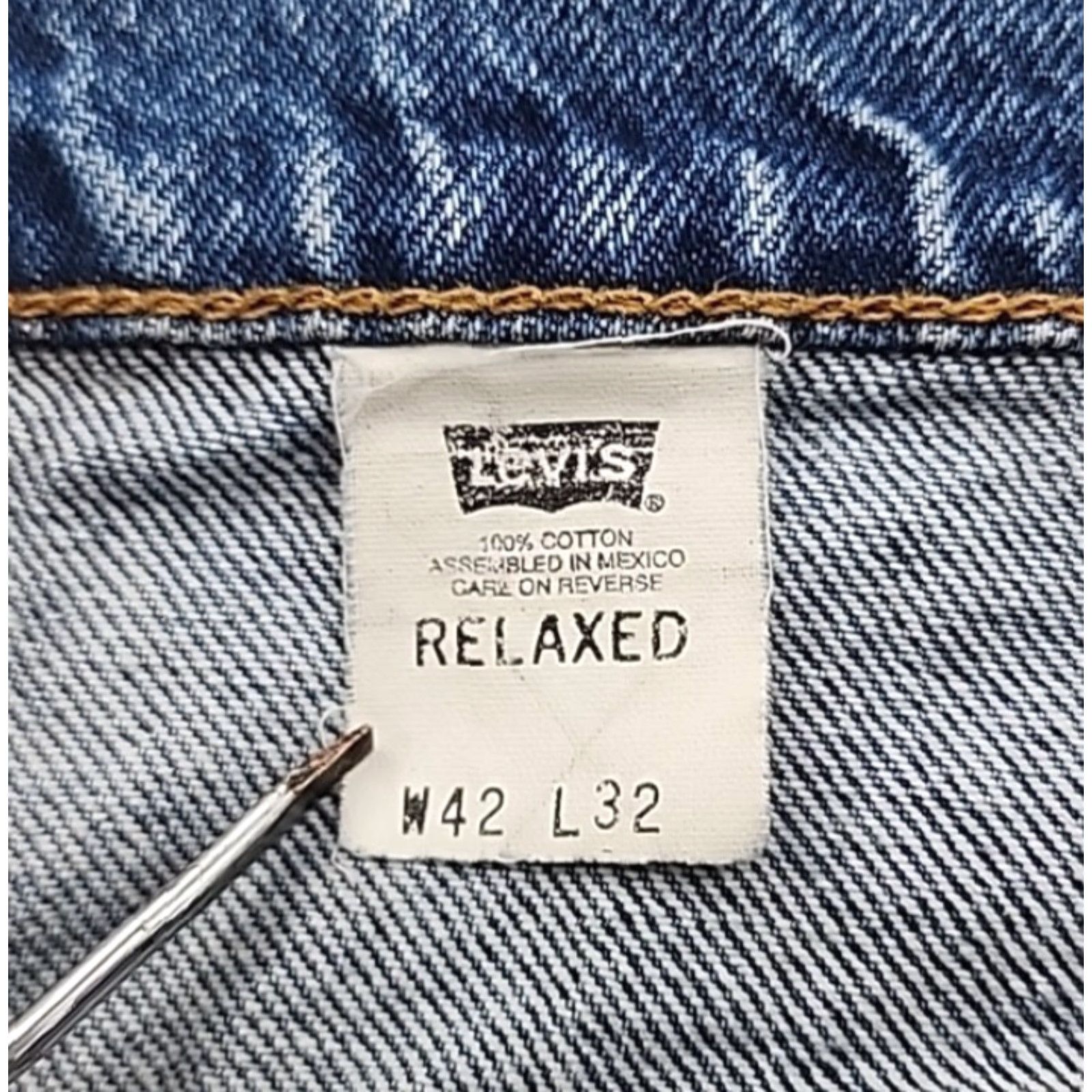 Levi's VINTAGE Levi's Jeans Rockabilly 1998 540 Relaxed Fit Mens 42x32 Blue 5-Pocket Denim Machine Washable Brown Tab 90s Retro Mens Size US 32 / EU 48 - 3 Thumbnail