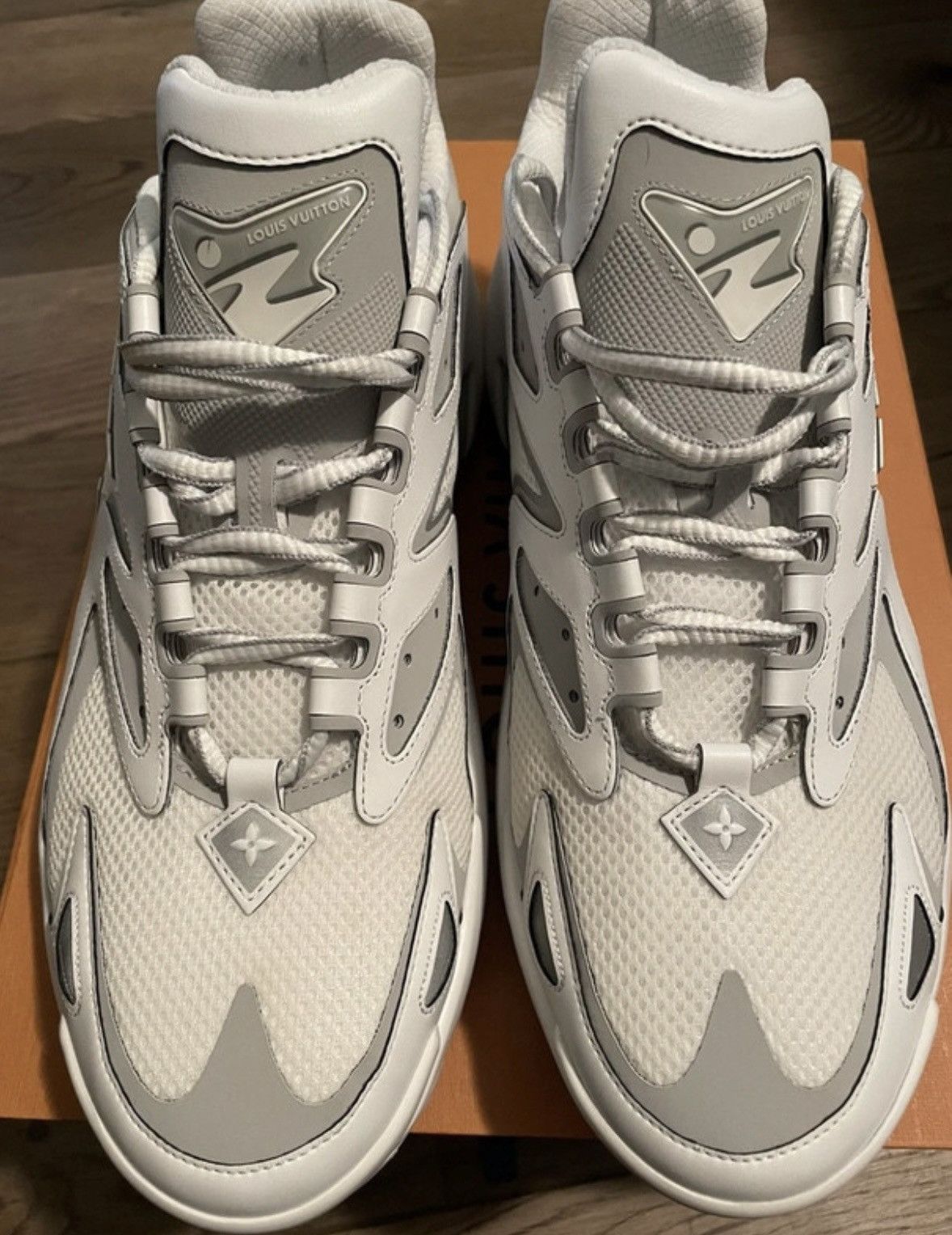 Louis Vuitton Louis Vuitton Tactic Runner White Size US 11 / EU 44 - 8 Thumbnail