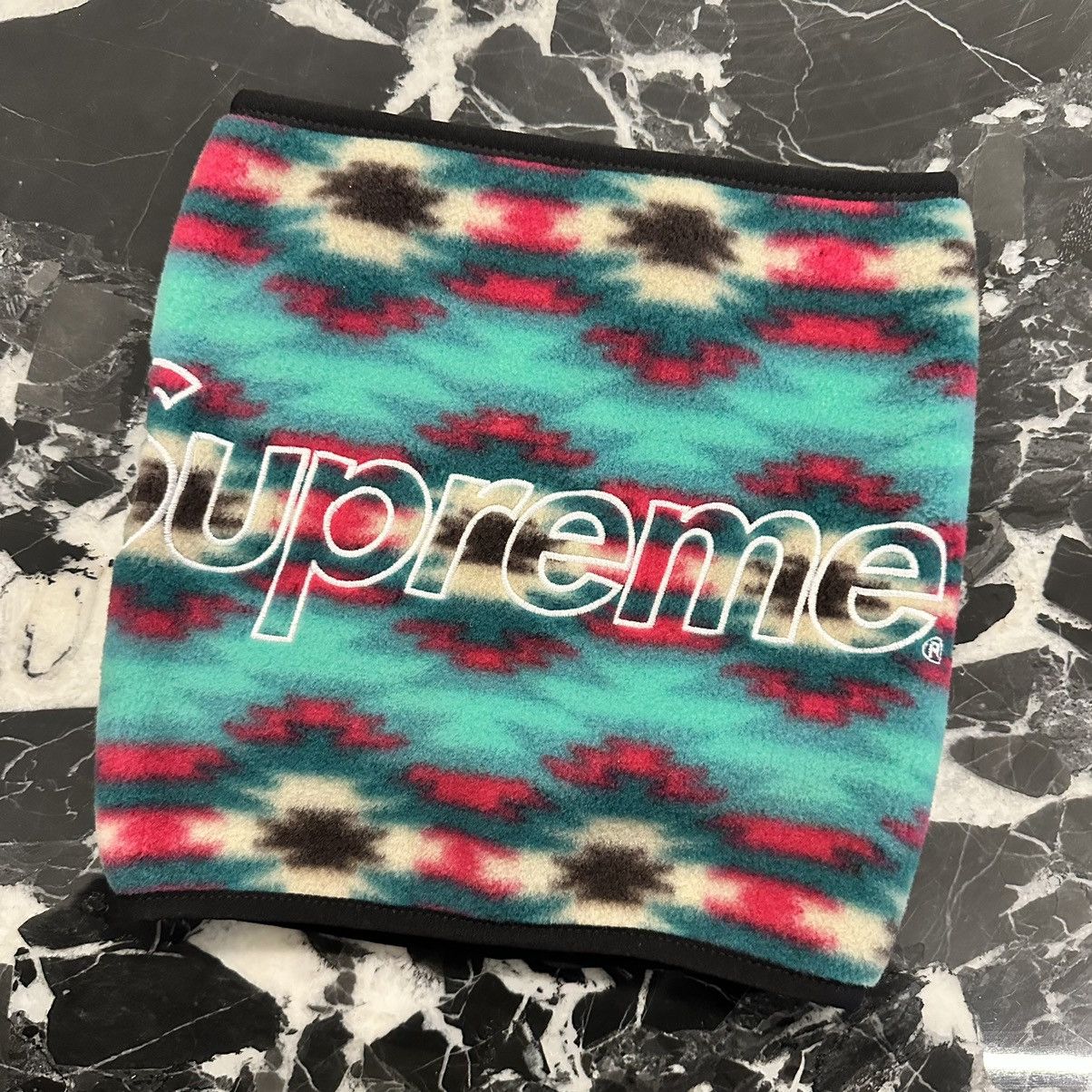 image of Supreme Fleece Neck Gaiter Sample in White, Men's