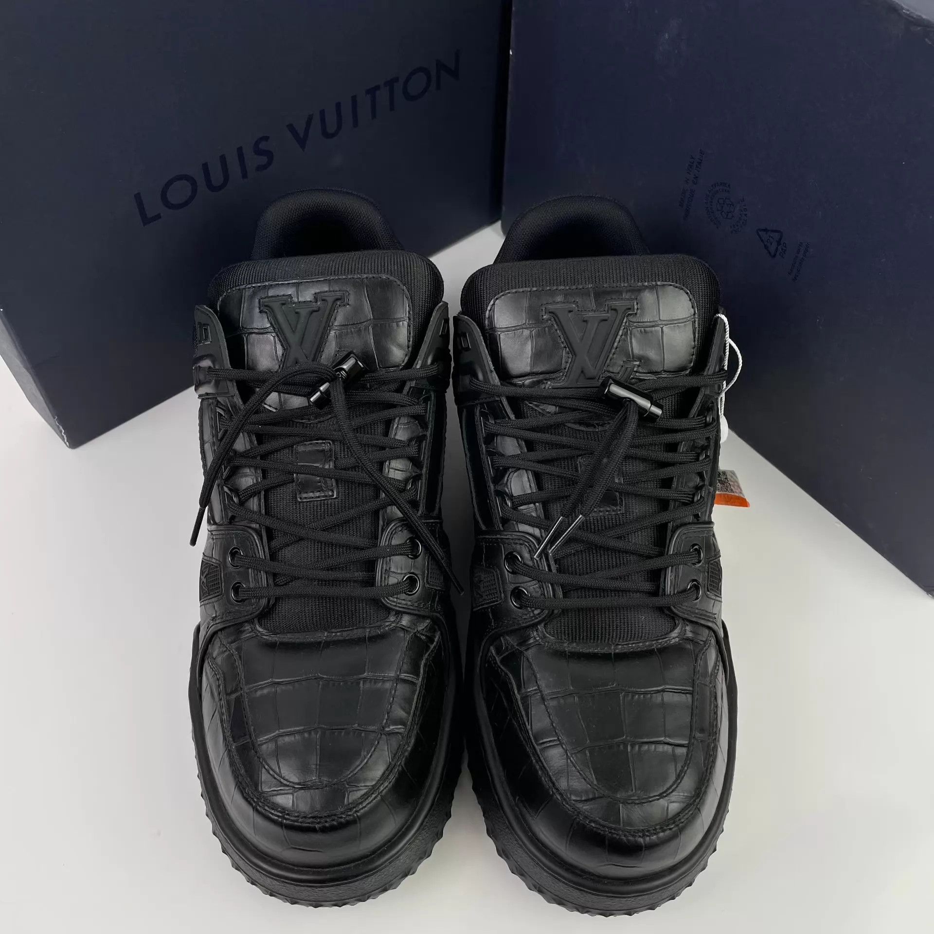 Louis Vuitton LV Croc Embossed Calfskin Black uk9 New Pump Size US 10 / EU 43 - 1 Thumbnail