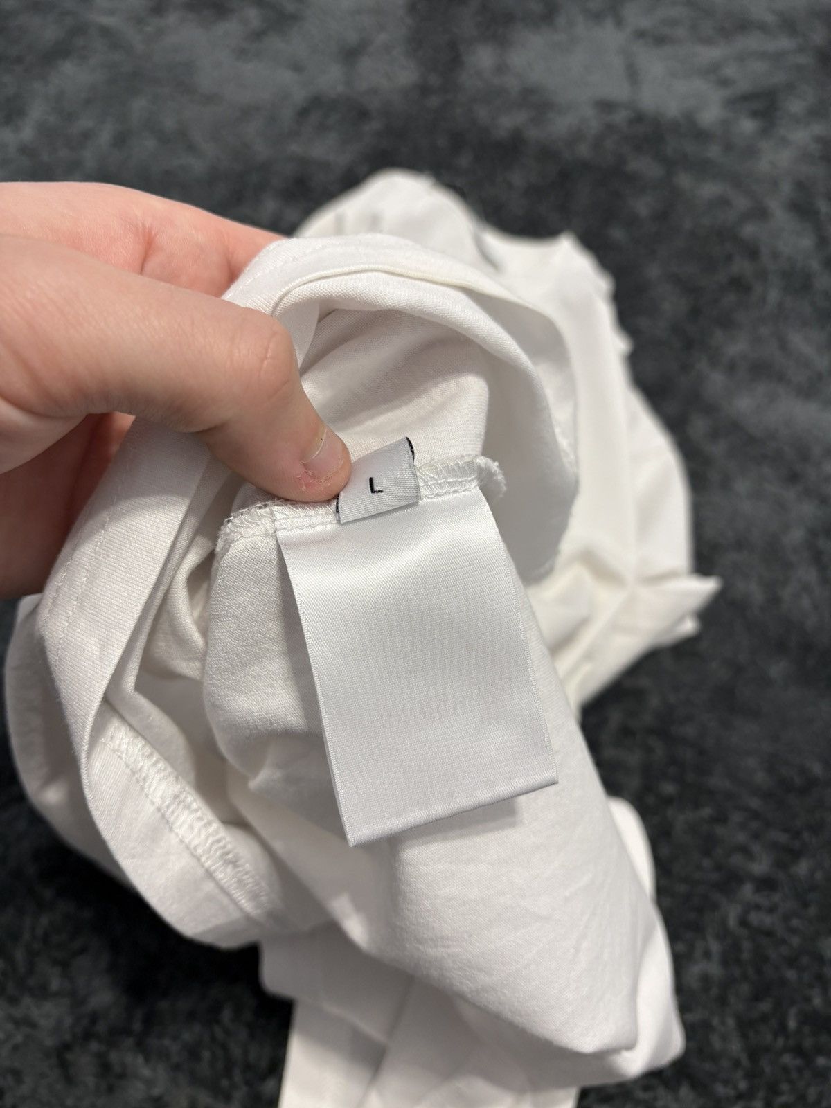 Givenchy Givenchy White Paris Logo Tee Size US M / EU 48-50 / 2 - 5 Thumbnail
