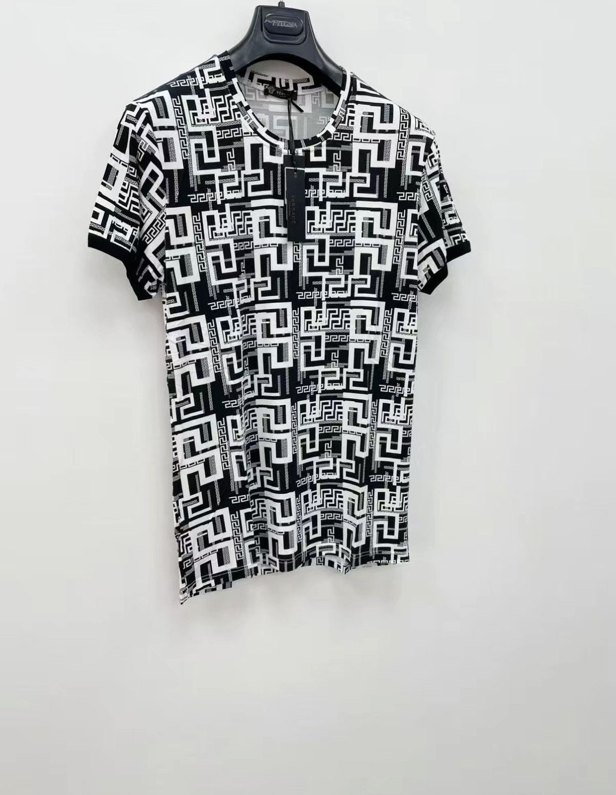 Versace VERSACE High Stretch Short Sleeve T-shirt J30 Size US M / EU 48-50 / 2 - 2 Thumbnail