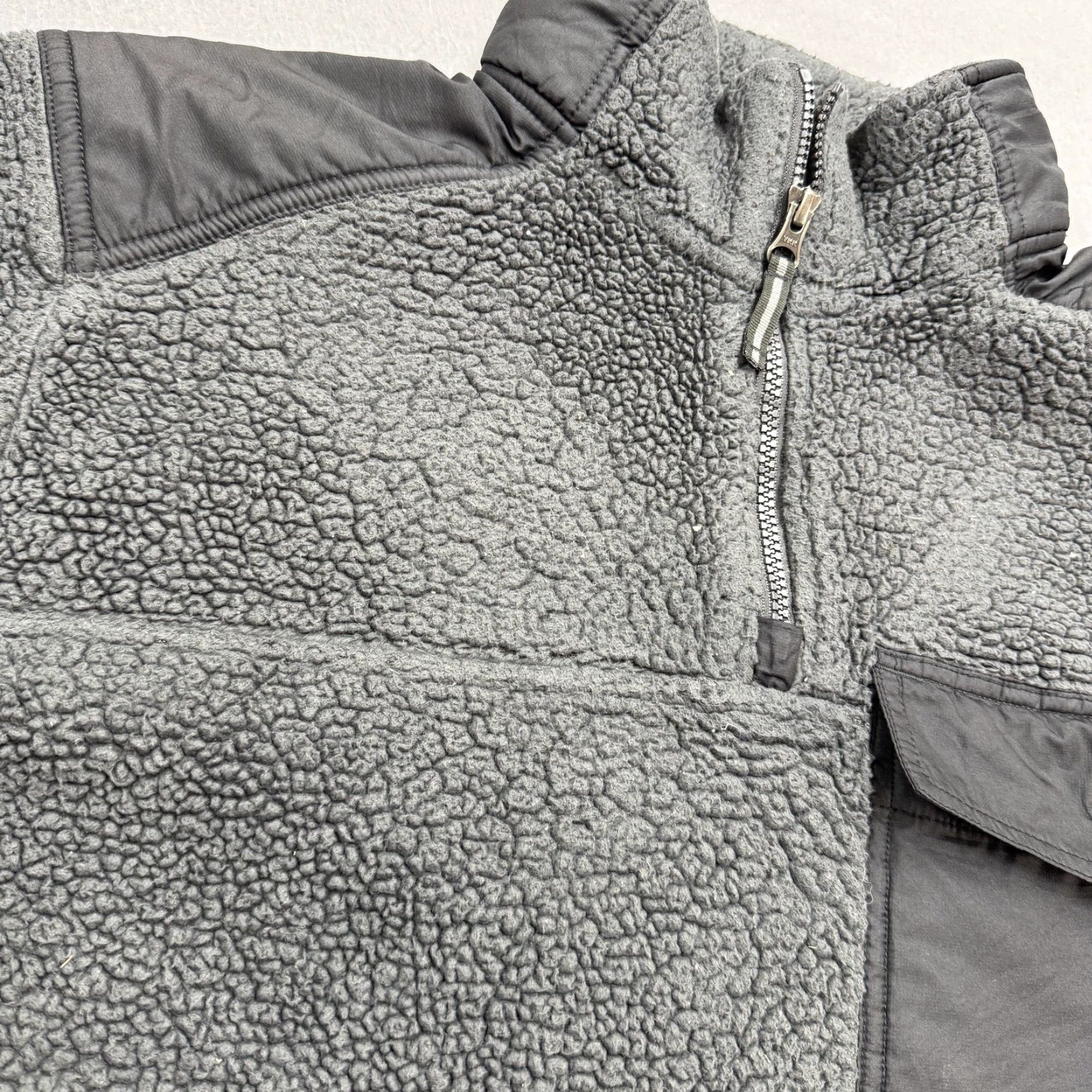 The North Face The North Face Fleece Jacket Mens Large Gray Sherpa Quarter Zip Pullover Outdoor Size US L / EU 52-54 / 3 - 3 Thumbnail