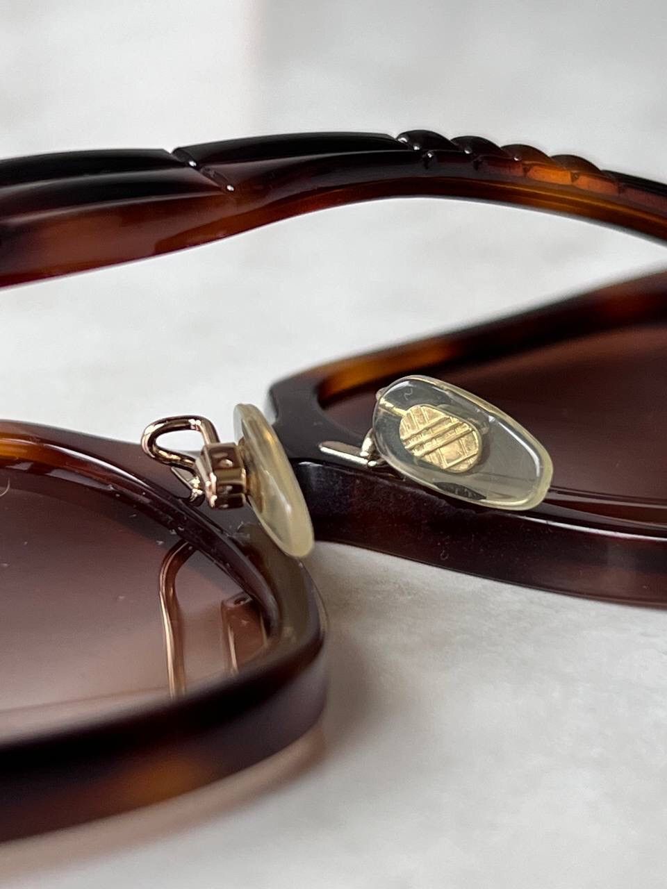 Burberry × Vintage Vintage Burberry '00s Sunglasses Eyewear Y2K Brown B 4371-F Size ONE SIZE - 10 Thumbnail
