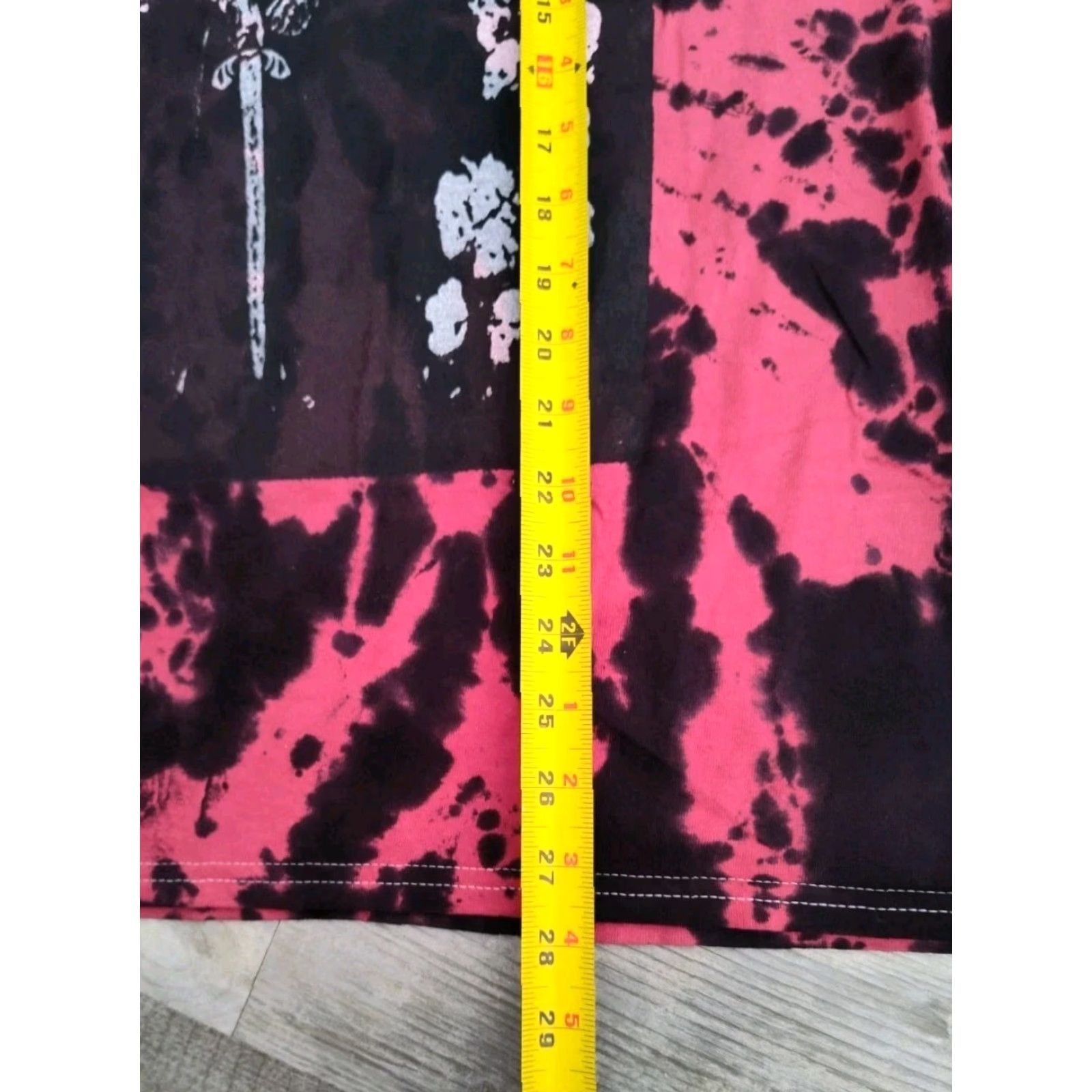 CO VINTAGE Post Malone Posty Co T-Shirt Hollywood Is Bleeding Tour Red Black Tie Dye Mens M Size US M / EU 48-50 / 2 - 6 Thumbnail