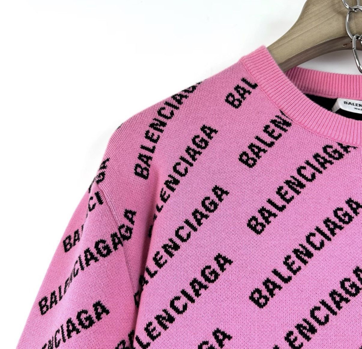 Balenciaga Balenciaga Black & Pink All-Over Logo Knit Sweater K12 Size S / US 4 / IT 40 - 5 Thumbnail