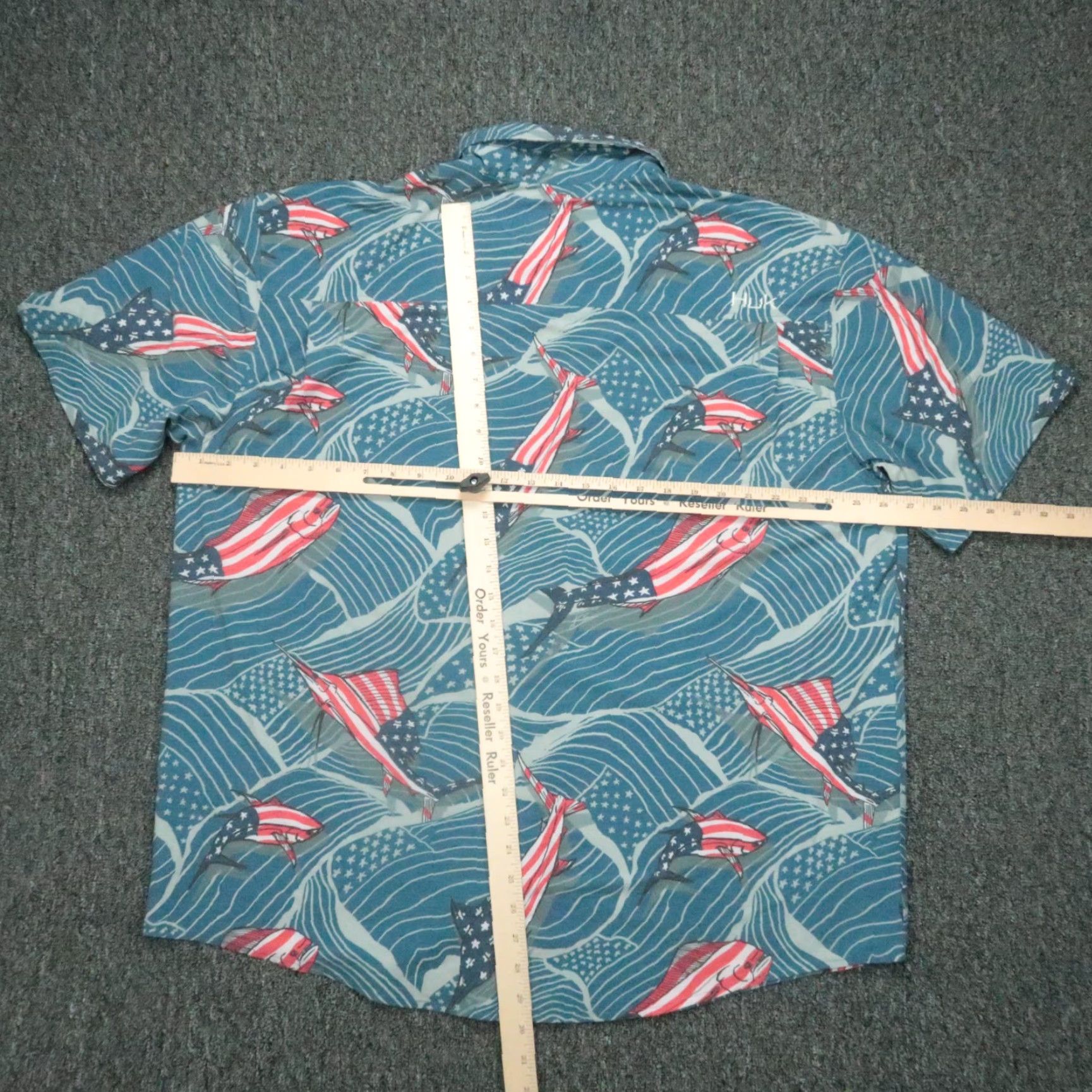 Vintage Huk Shirt Blue Gray American Flag Swordfish Short Sleeve Button Fishing 2XL Size US S / EU 44-46 / 1 - 6 Thumbnail