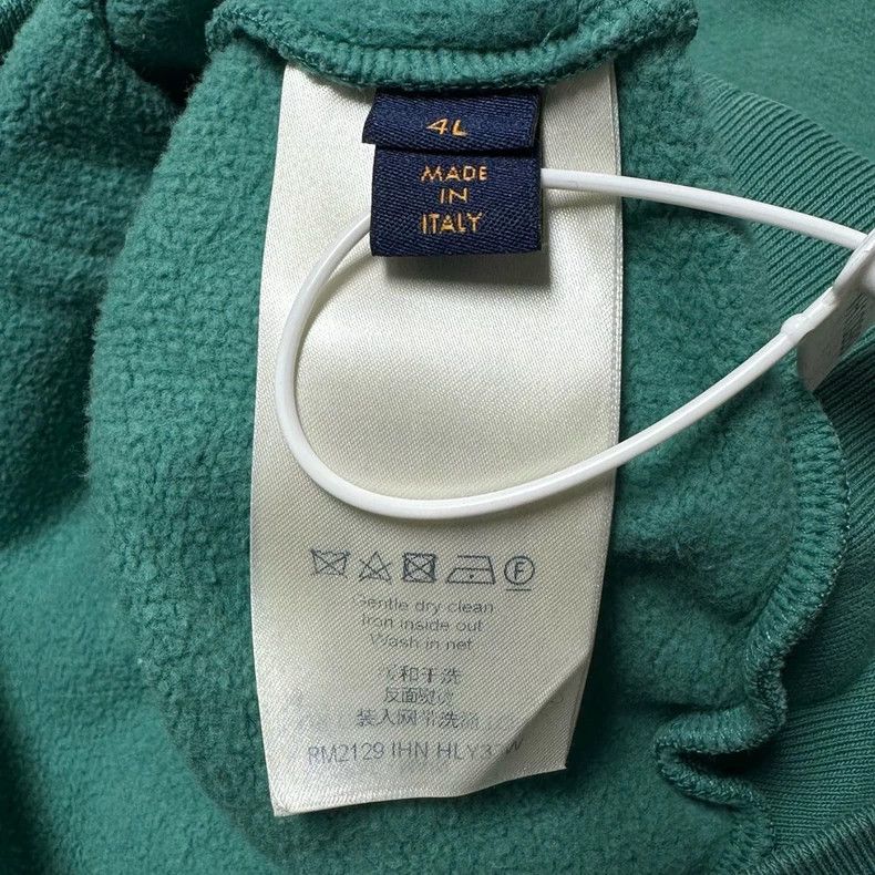 Louis Vuitton Louis Vuitton size 4l Lake Green Pin Embroidered Hoodie 25 Size US M / EU 48-50 / 2 - 5 Thumbnail