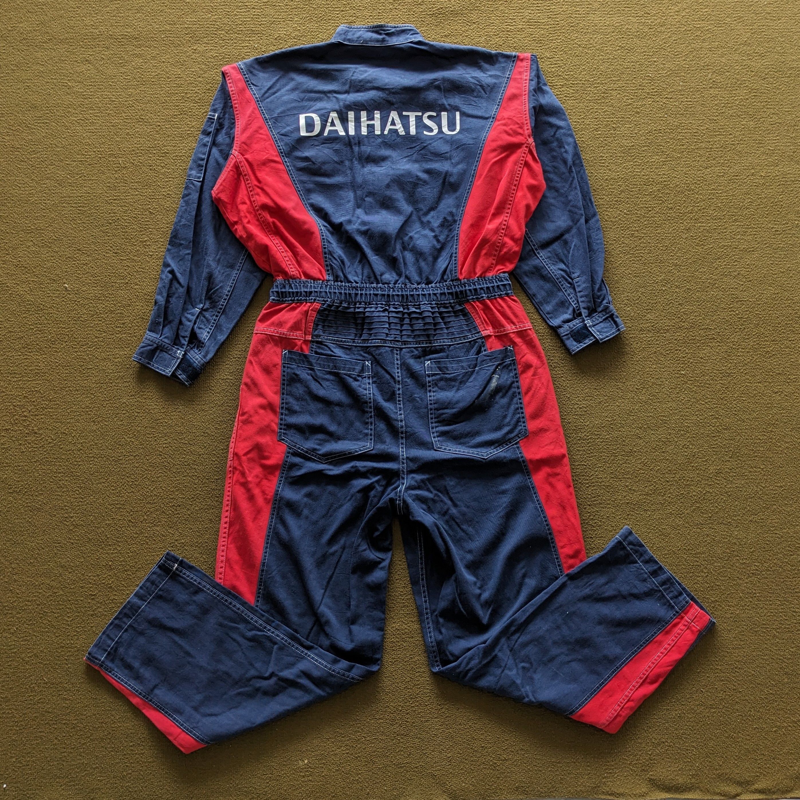 Vintage Vintage DAIHATSU Motorsports Racing Coverall Workwear Jacket Size US XL / EU 56 / 4 - 1 Thumbnail
