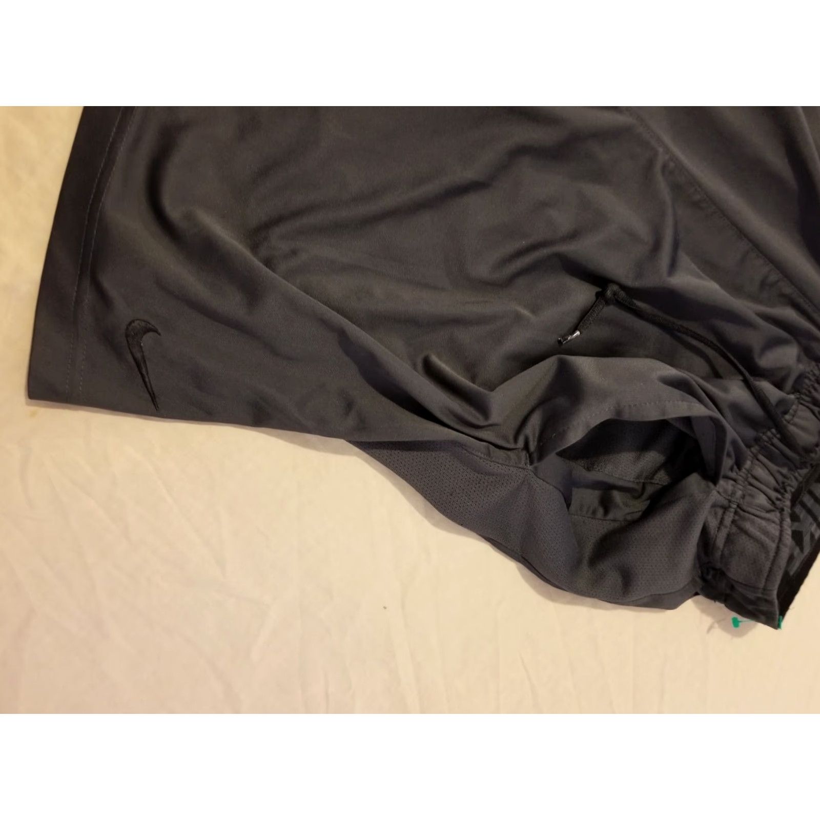 Nike Mens Nike Shorts L Large Grey Athletic Gym Workout Mens Size US 33 - 3 Thumbnail