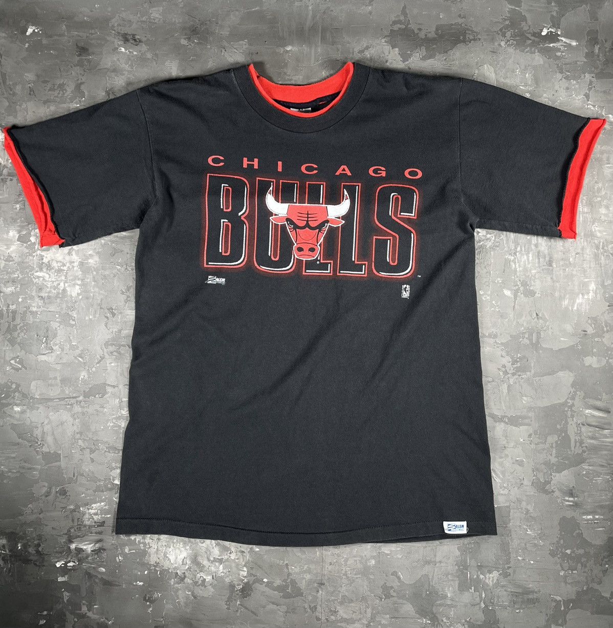 Salem Sportswear Chicago Bulls 1990s Salem Sportswear Double-Layer Tee Size US L / EU 52-54 / 3 - 1 Thumbnail