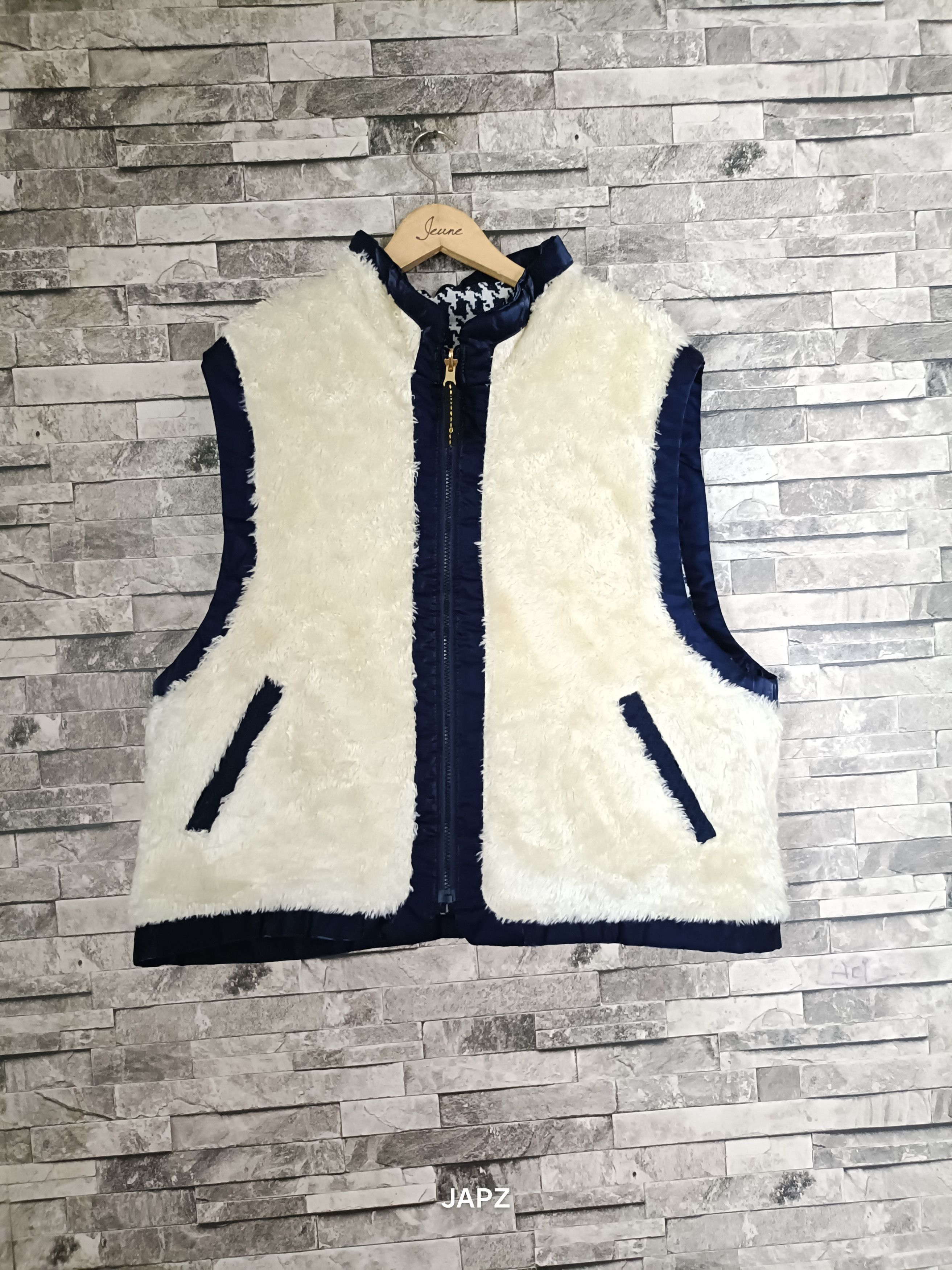 Ellesse × Goldwin Vintage ellesse goldwin Perugia Italy revers shearling vest Size L / US 10 / IT 46 - 2 Thumbnail