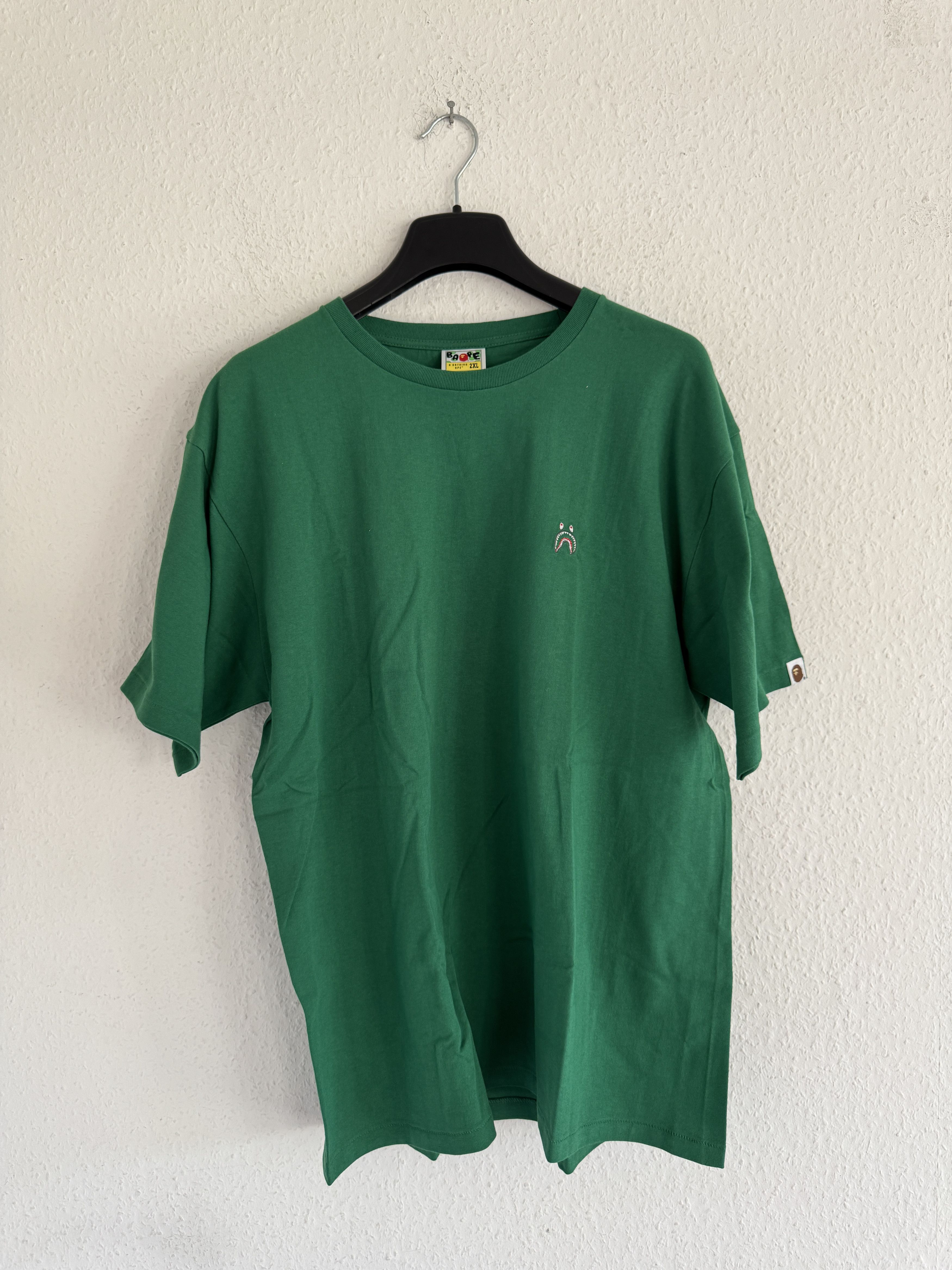 Bape Green Shark One Point Tee Size US XXL / EU 58 / 5 - 1 Thumbnail