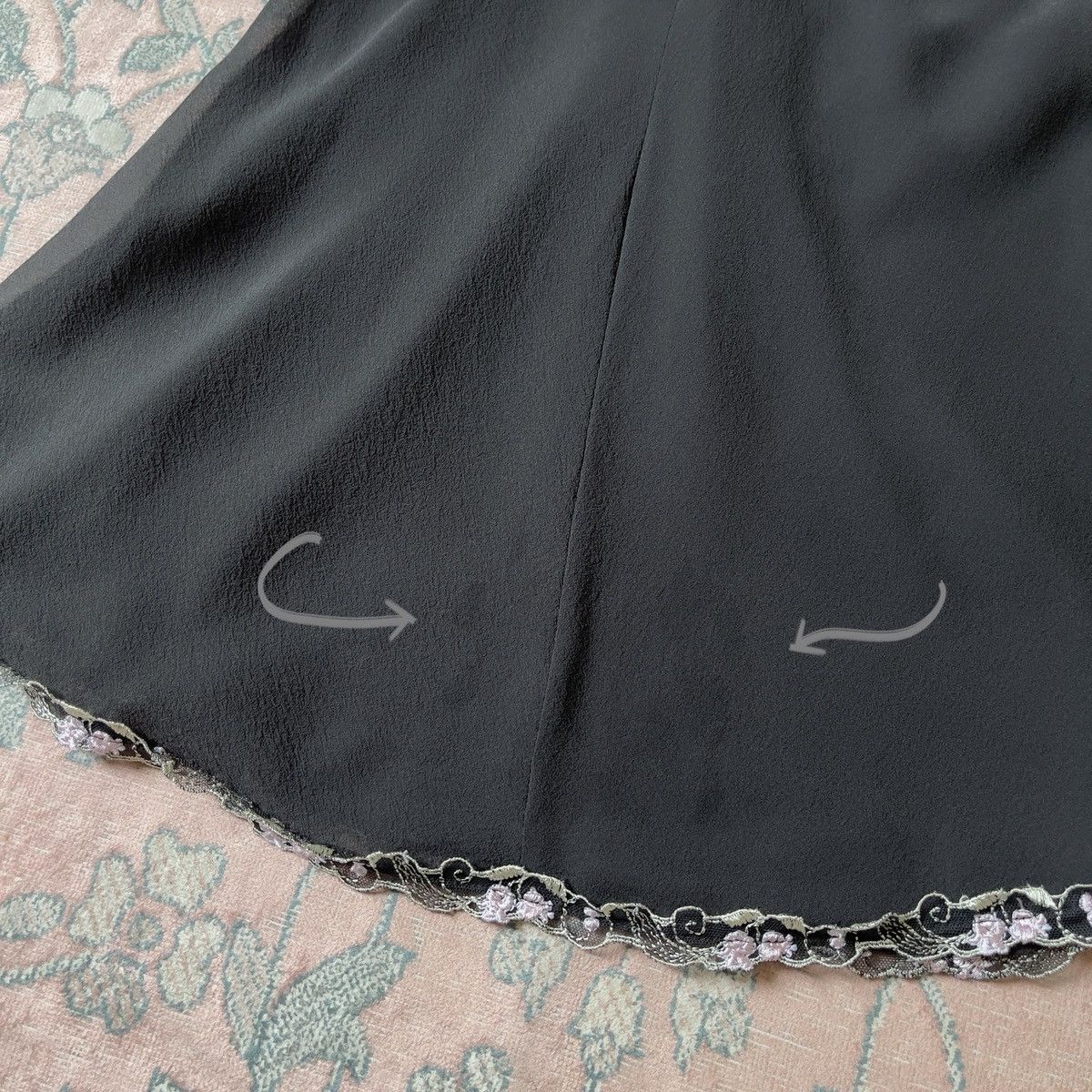 Victoria's Secret Victoria’s Secret 1990s Black Silk Mini Slip Dress (34B/32C) Size S / US 4 / IT 40 - 13 Thumbnail